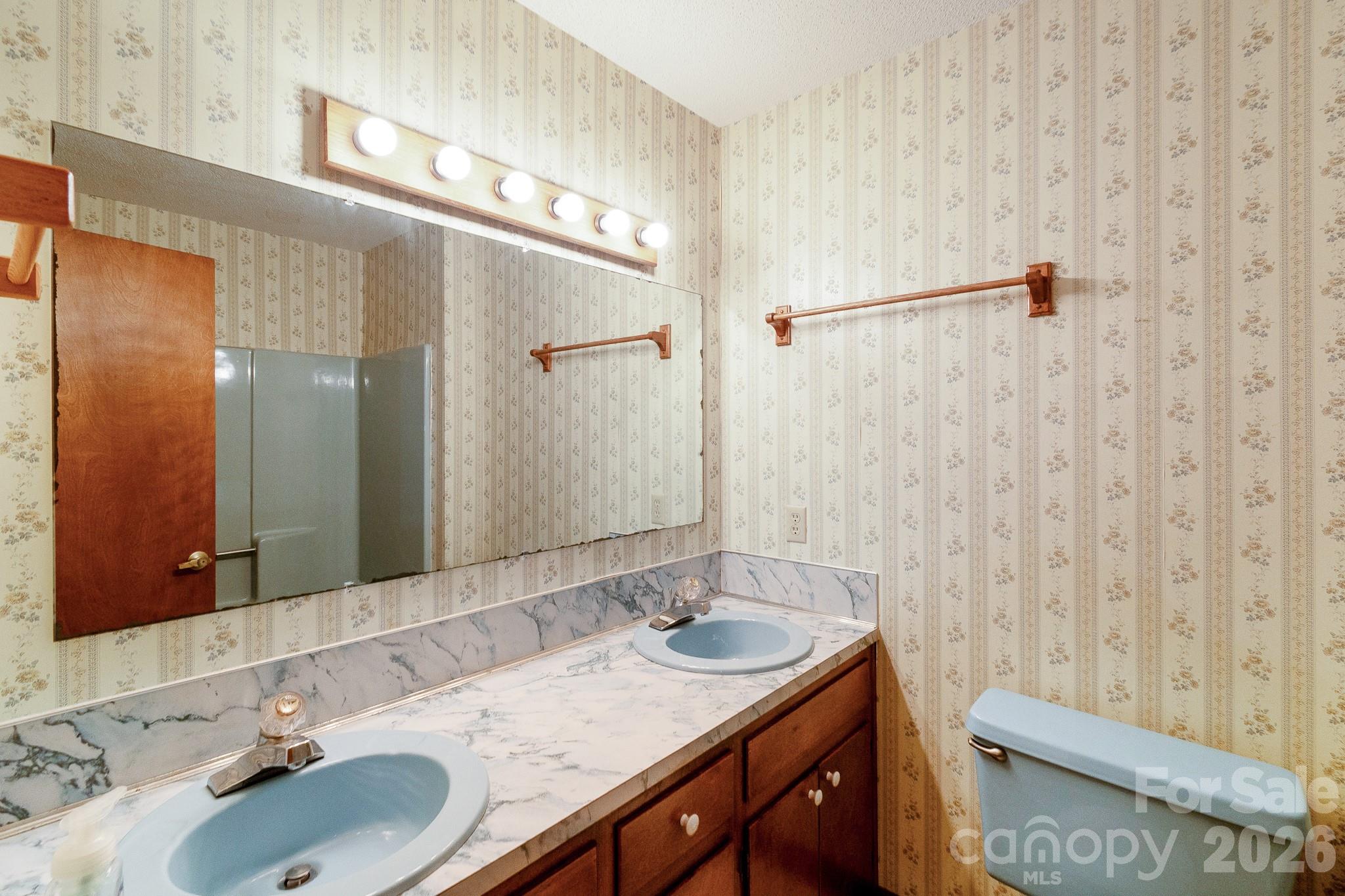 304 West Street Property Photo 31