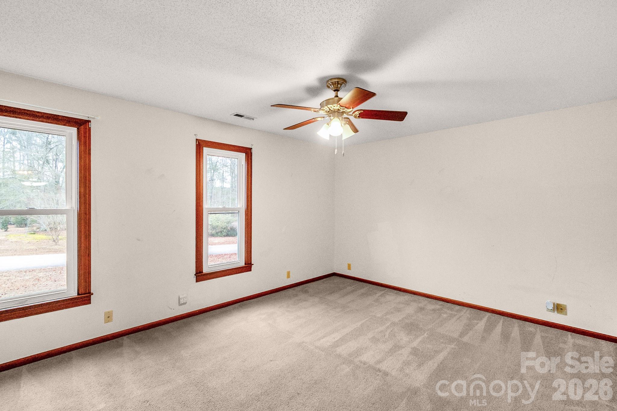 304 West Street Property Photo 35