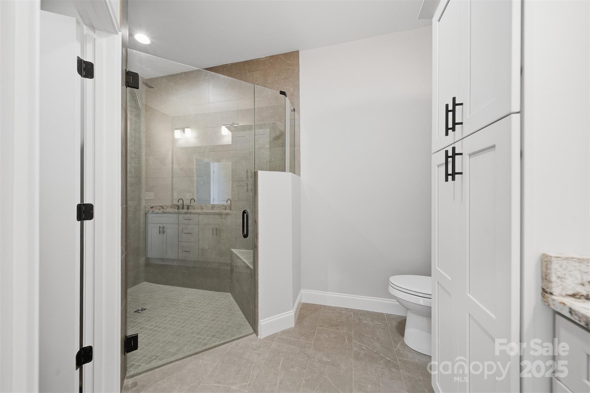 835a Wynnshire Drive Property Photo 18