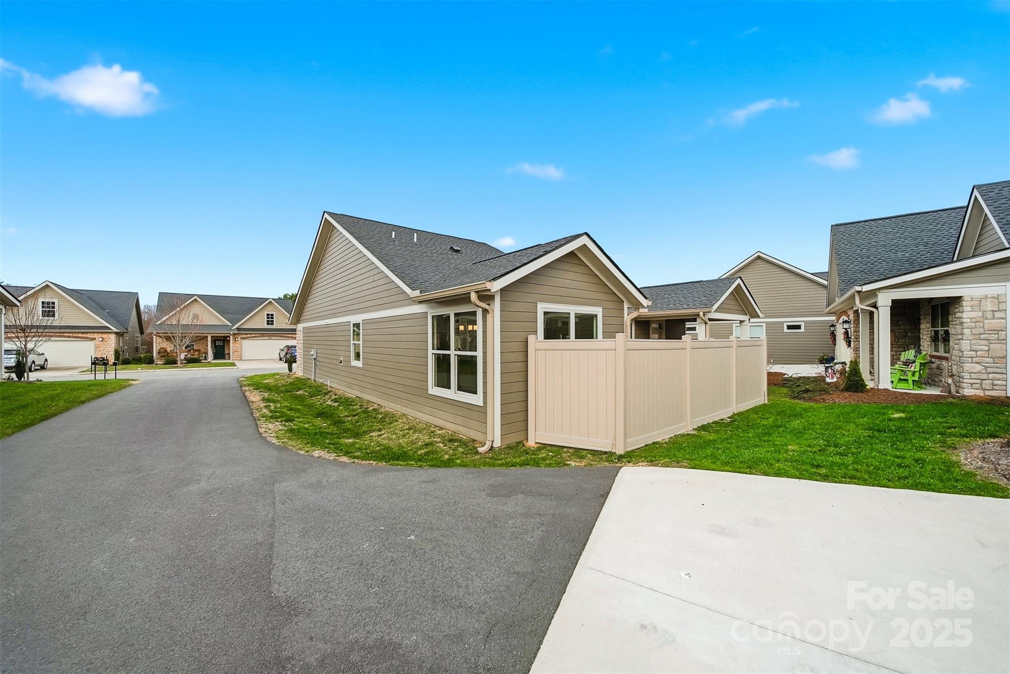 835a Wynnshire Drive Property Photo 33