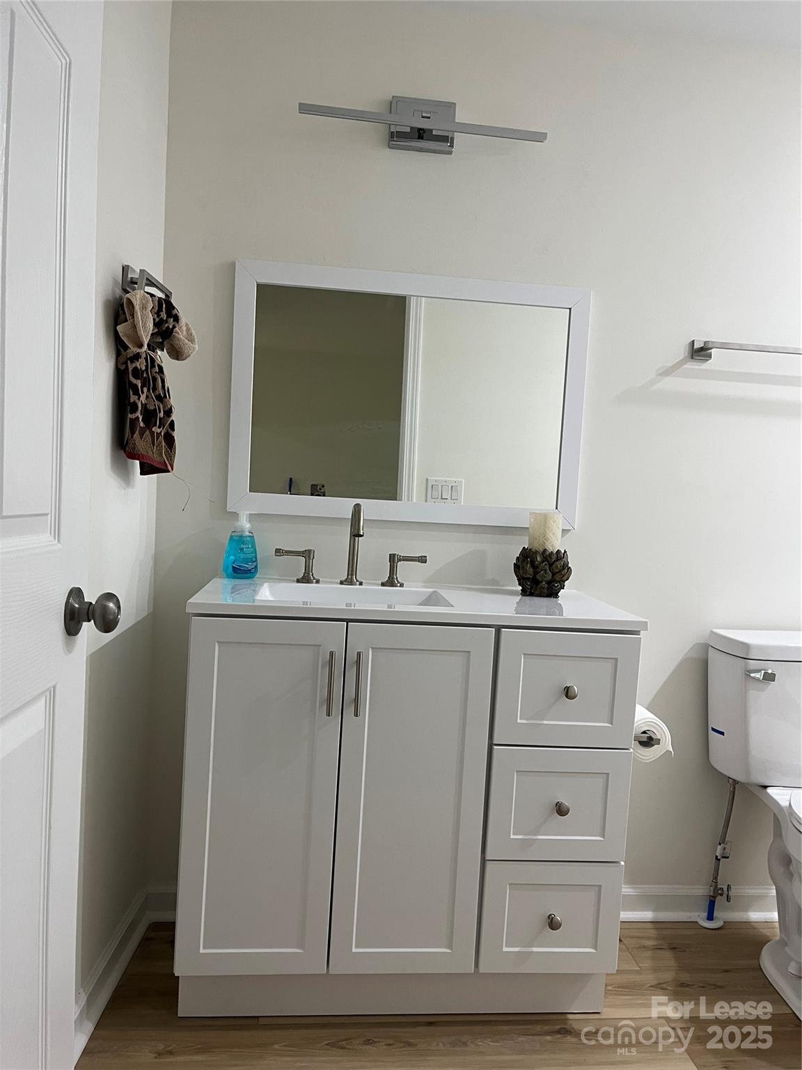 39 E White Street Property Photo 12