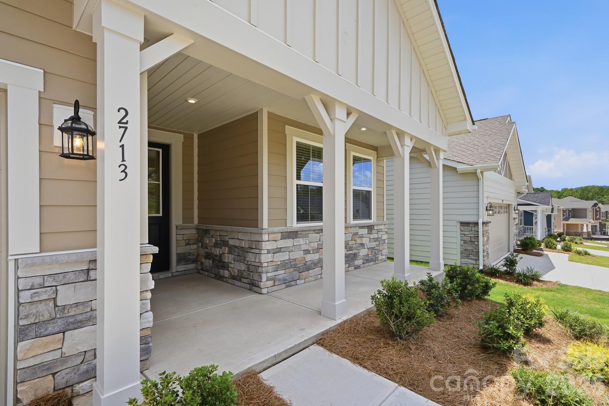 2713 Westmont Drive Property Photo 4