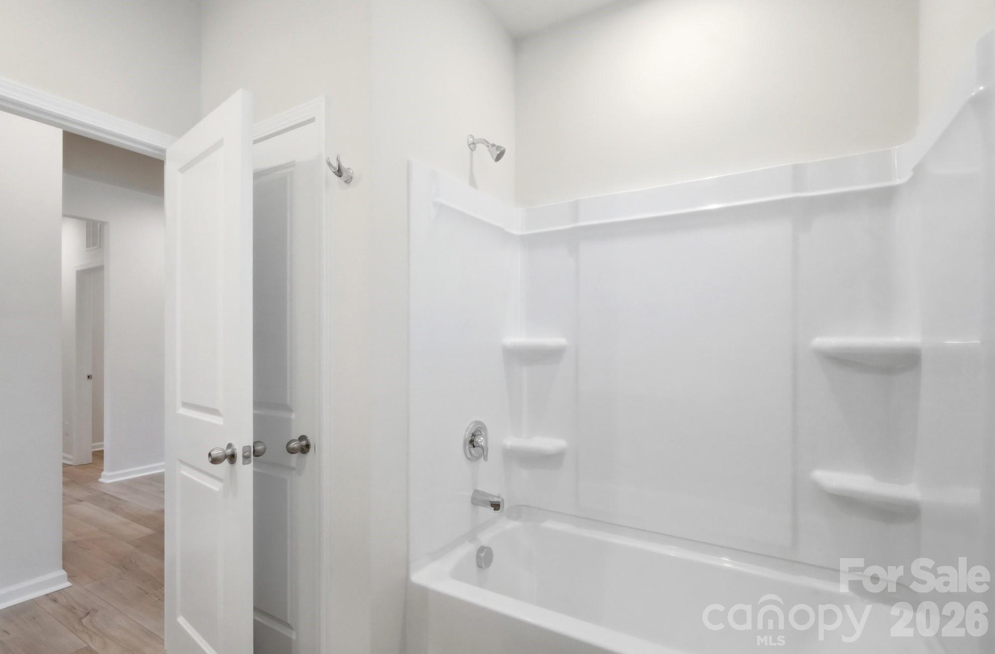 2713 Westmont Drive Property Photo 9