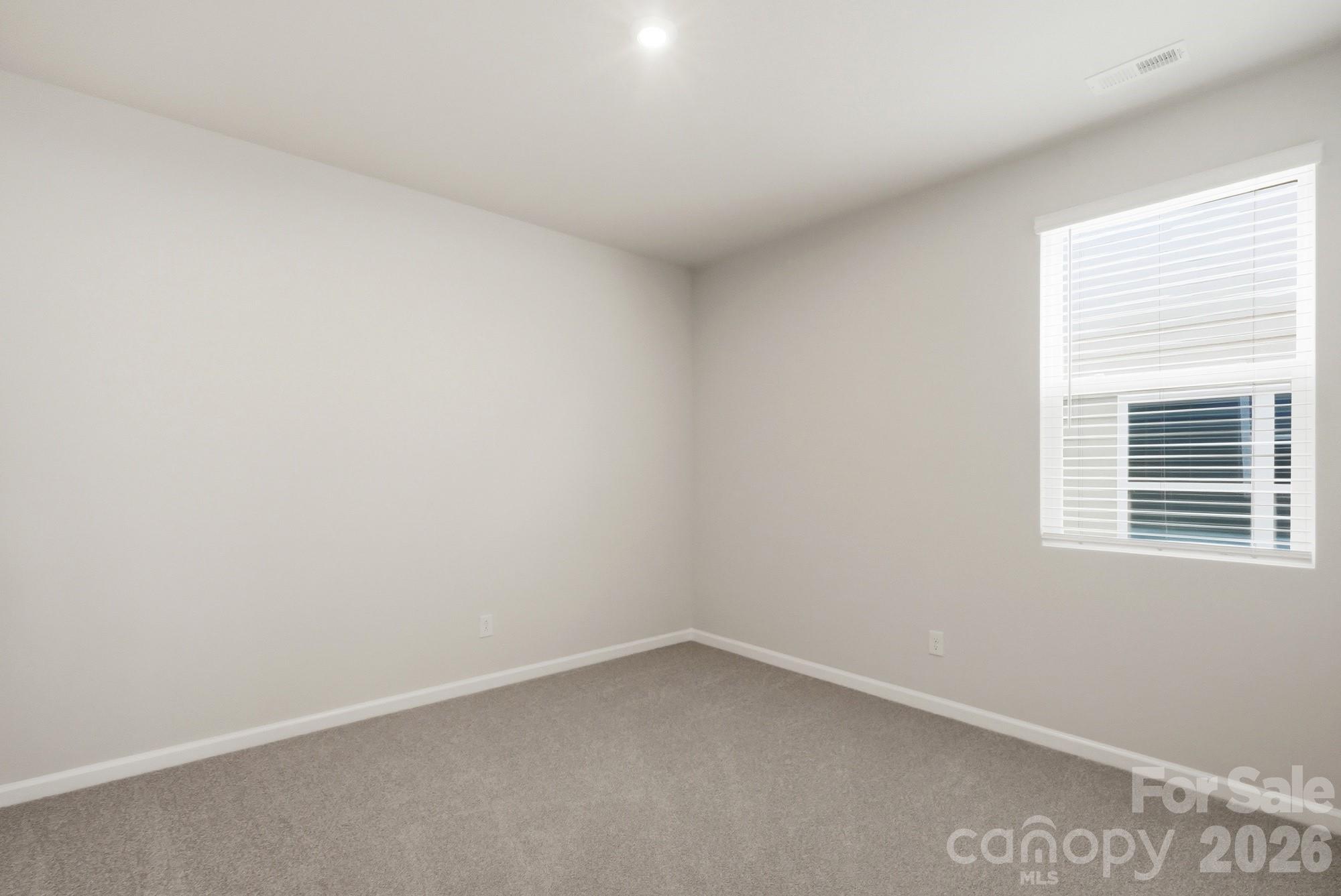 2713 Westmont Drive Property Photo 10