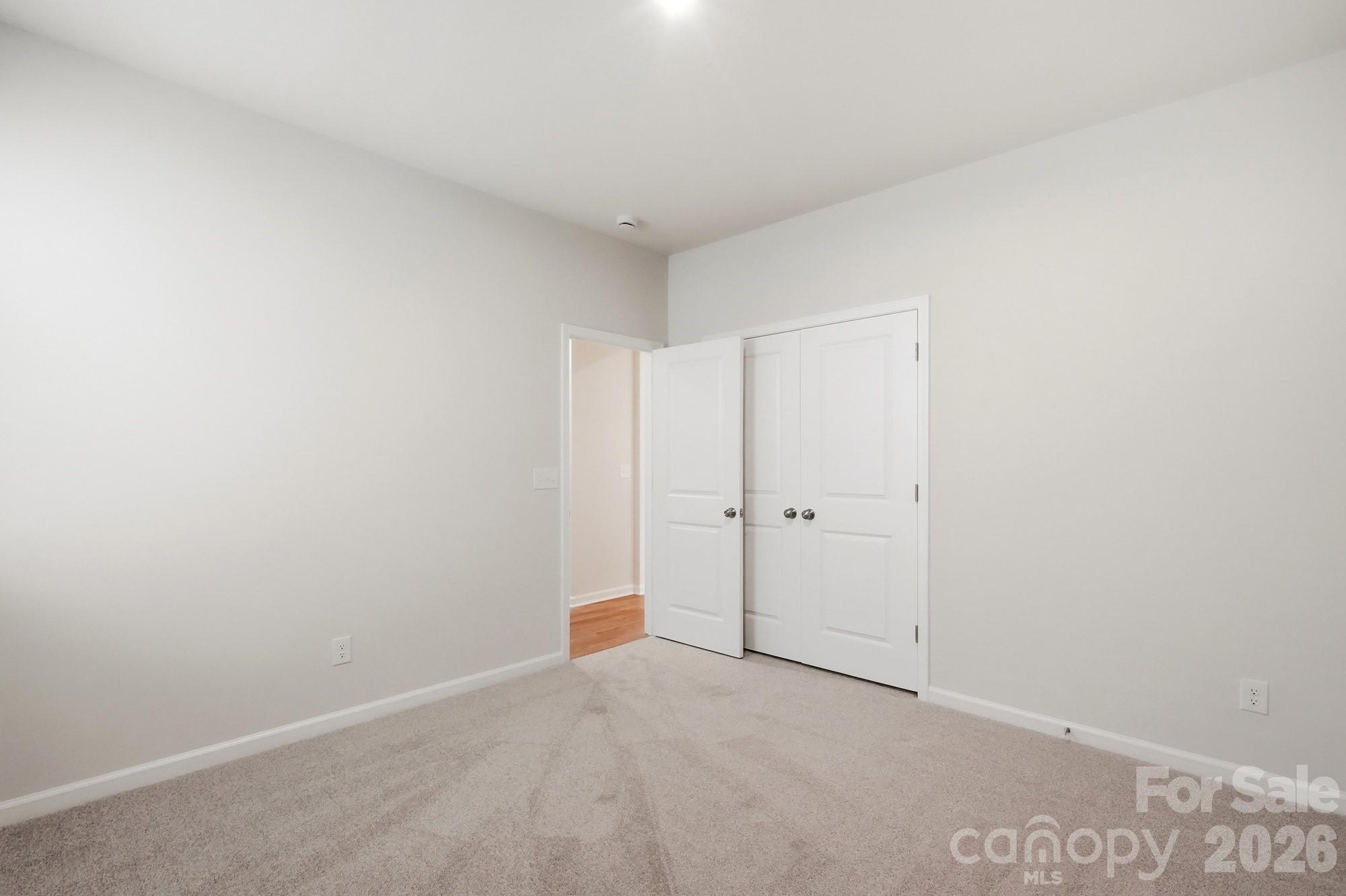 2713 Westmont Drive Property Photo 11