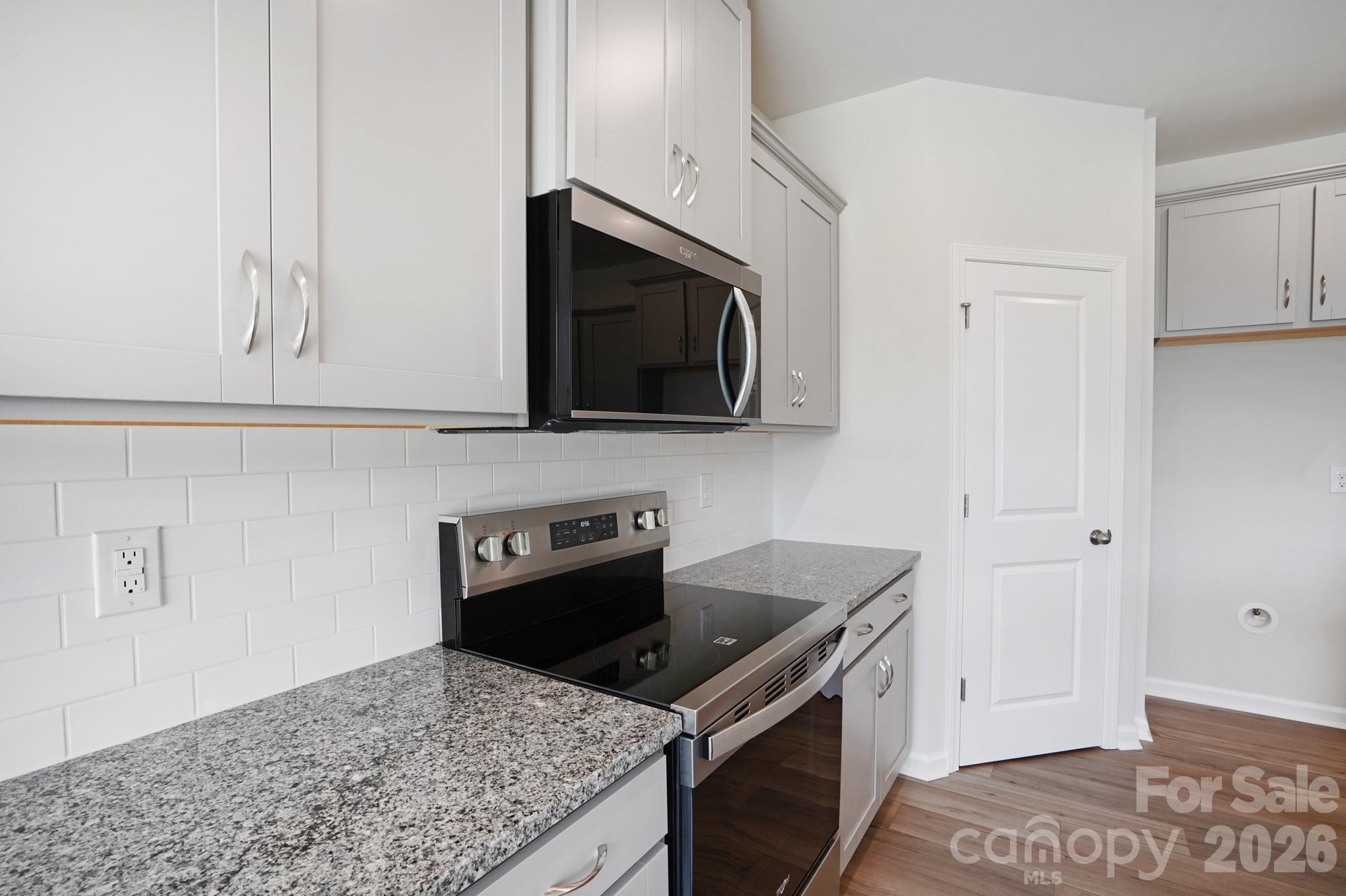 2713 Westmont Drive Property Photo 27