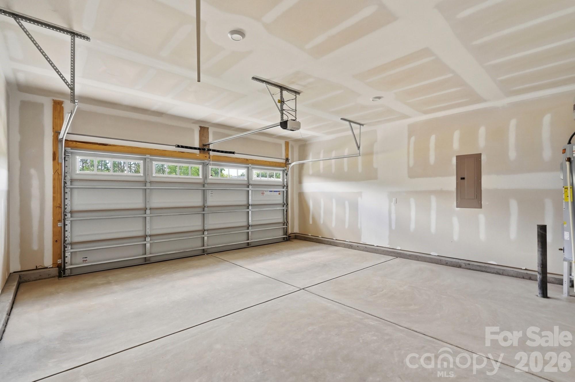 2713 Westmont Drive Property Photo 43