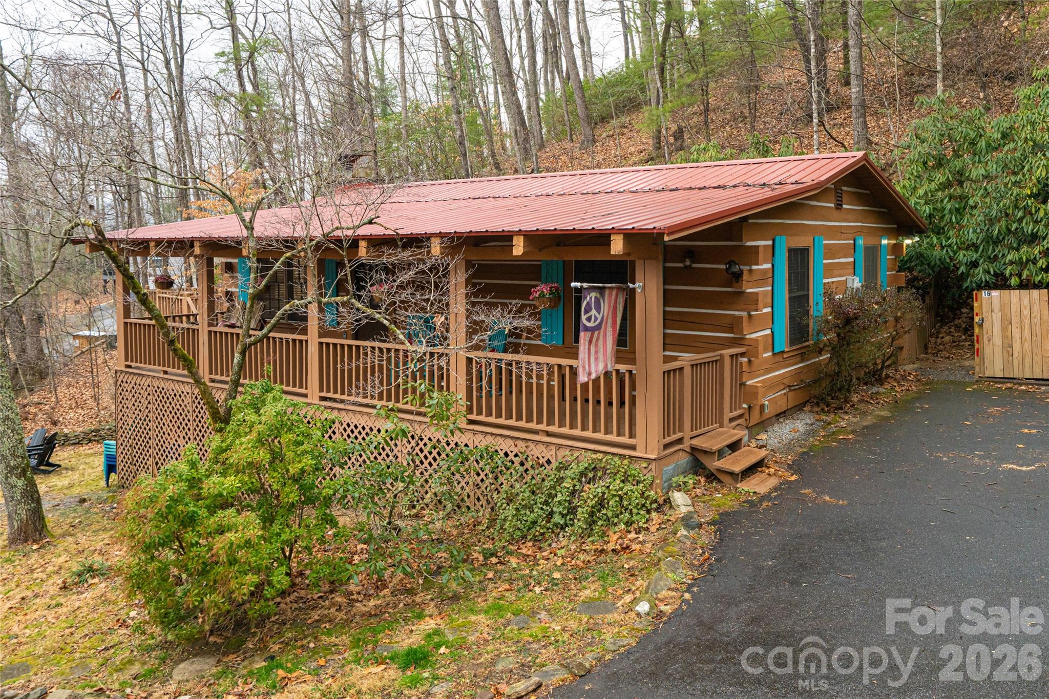 16 Rocky Glen Trail Property Photo 1