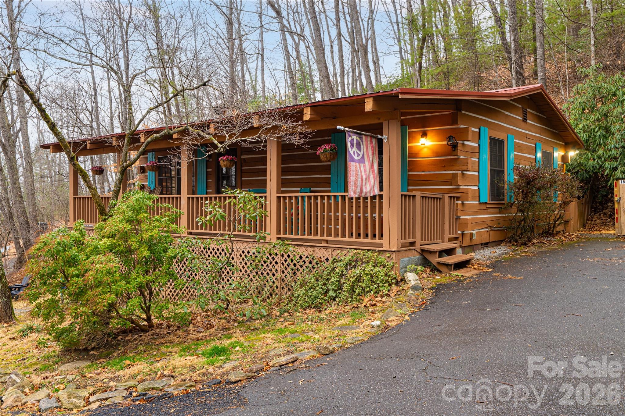 16 Rocky Glen Trail Property Photo 3