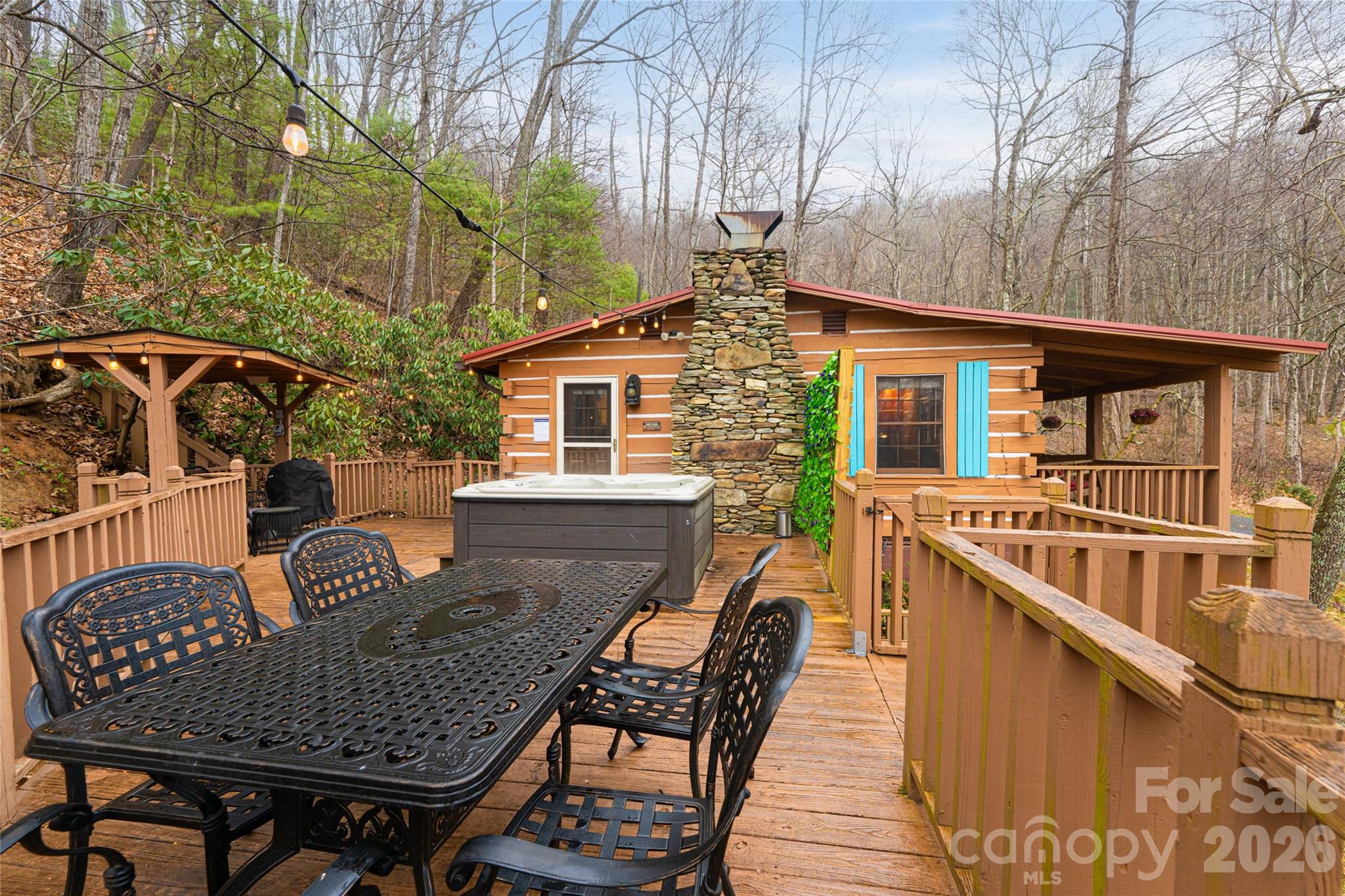 16 Rocky Glen Trail Property Photo 5