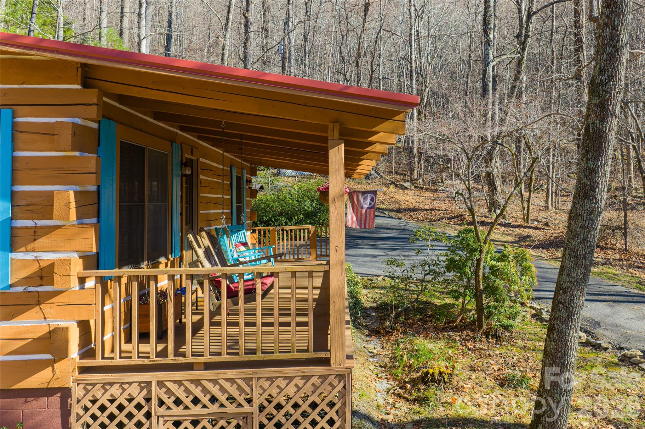 16 Rocky Glen Trail Property Photo 6