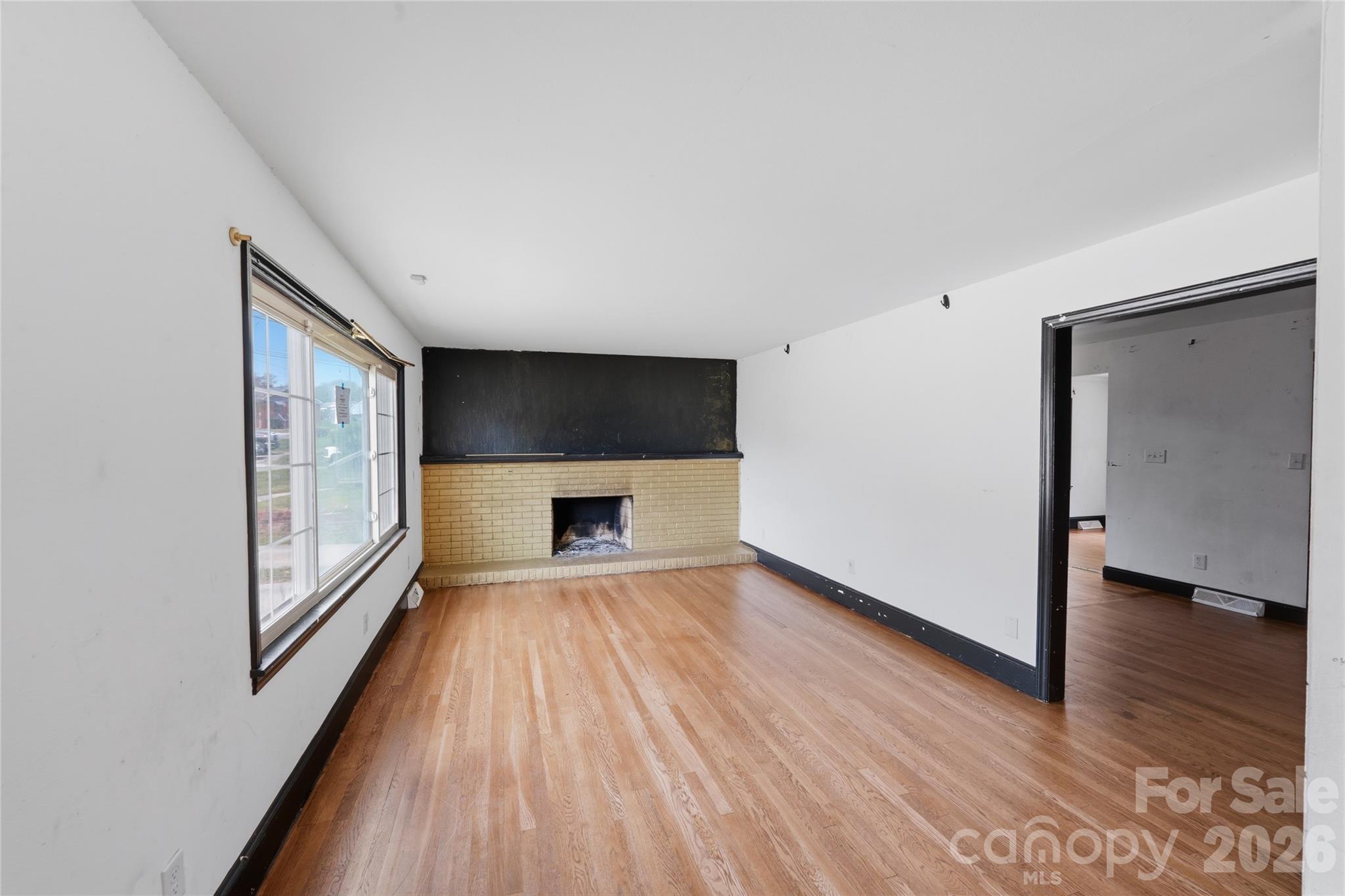 1424 Dean Street Property Photo 7
