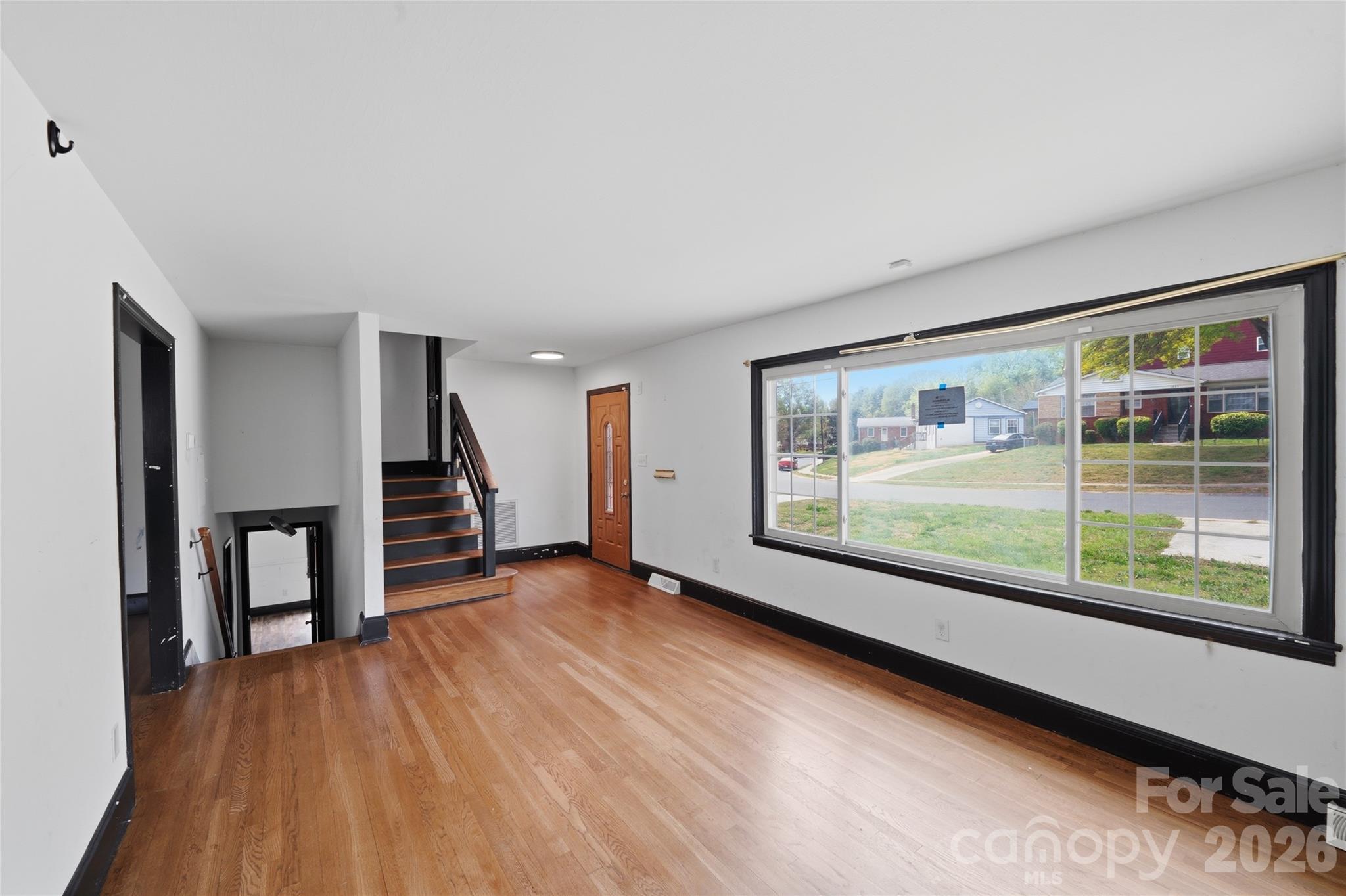 1424 Dean Street Property Photo 9