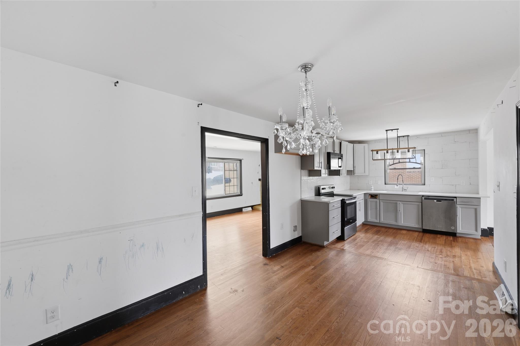 1424 Dean Street Property Photo 13