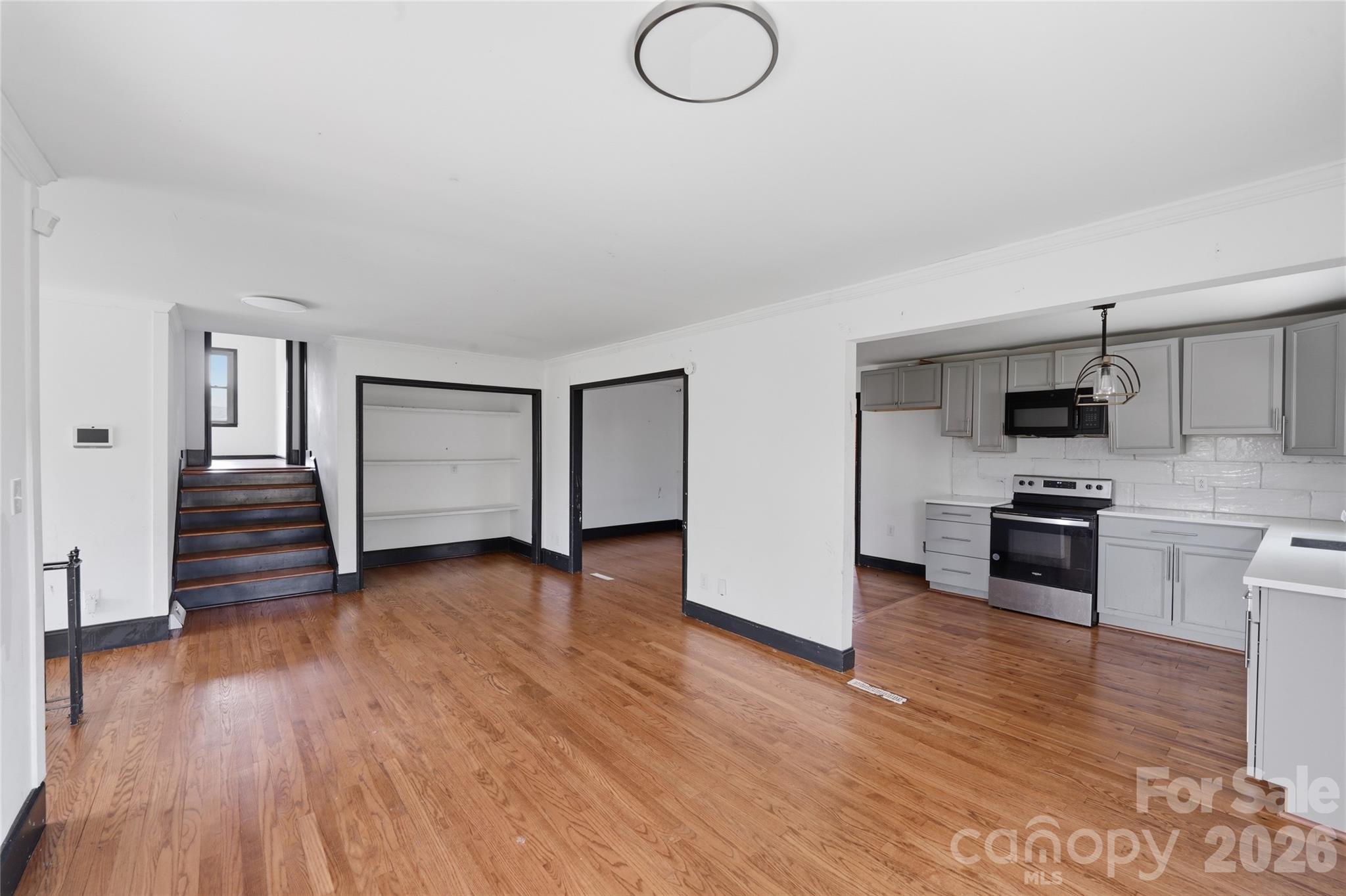 1424 Dean Street Property Photo 15
