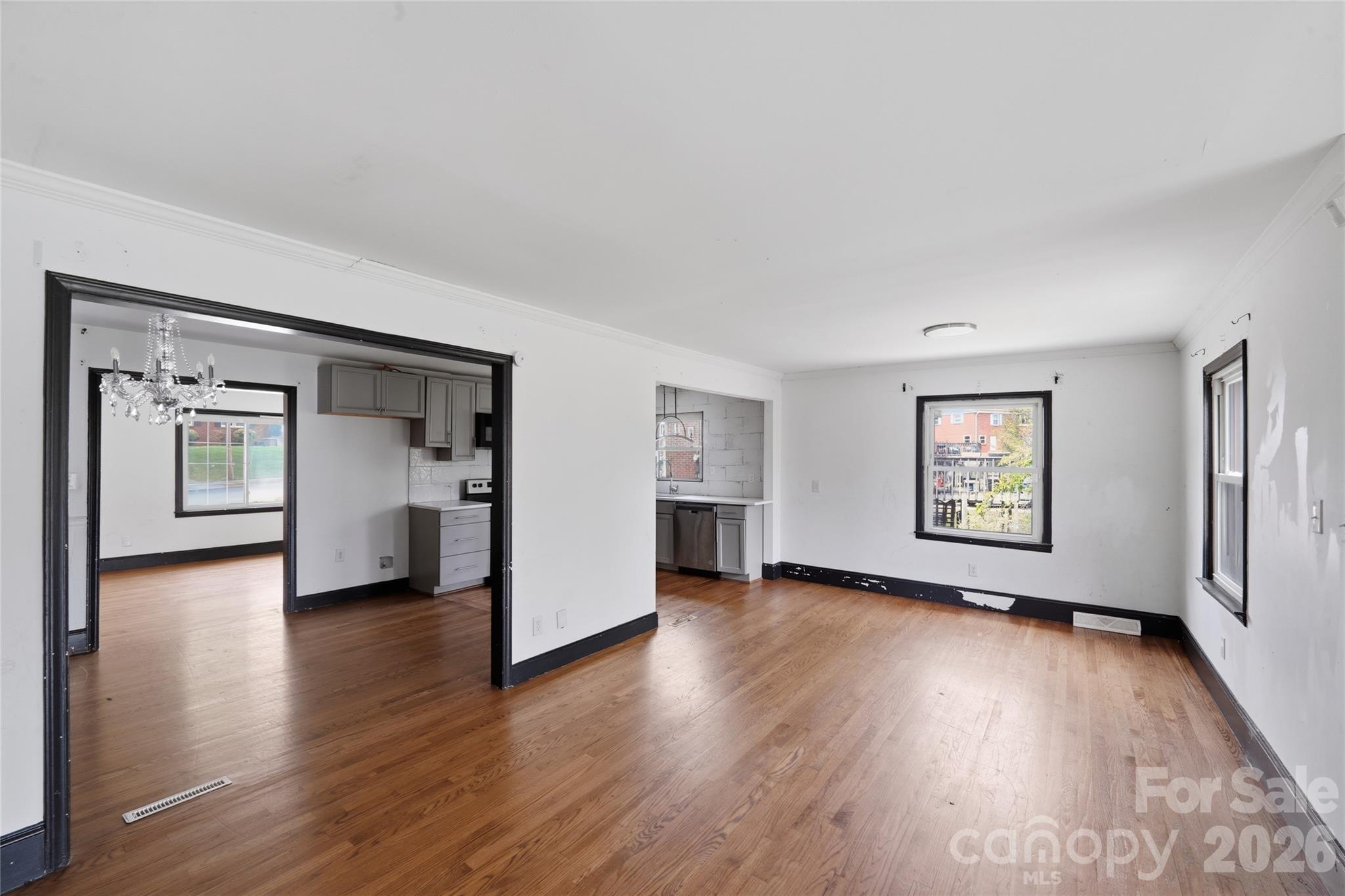 1424 Dean Street Property Photo 17
