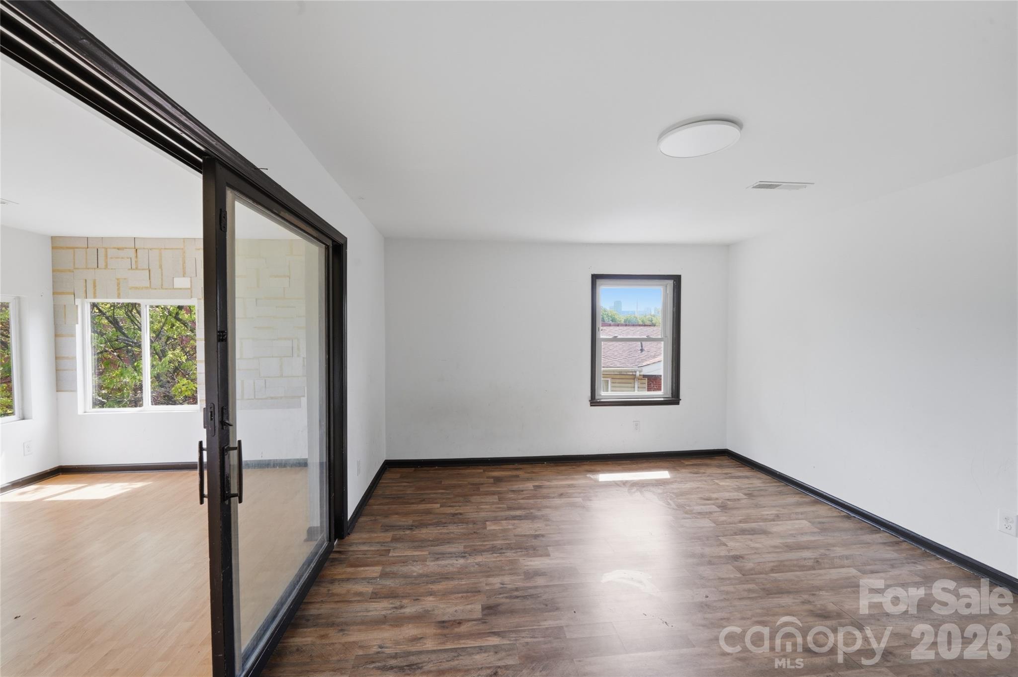 1424 Dean Street Property Photo 19