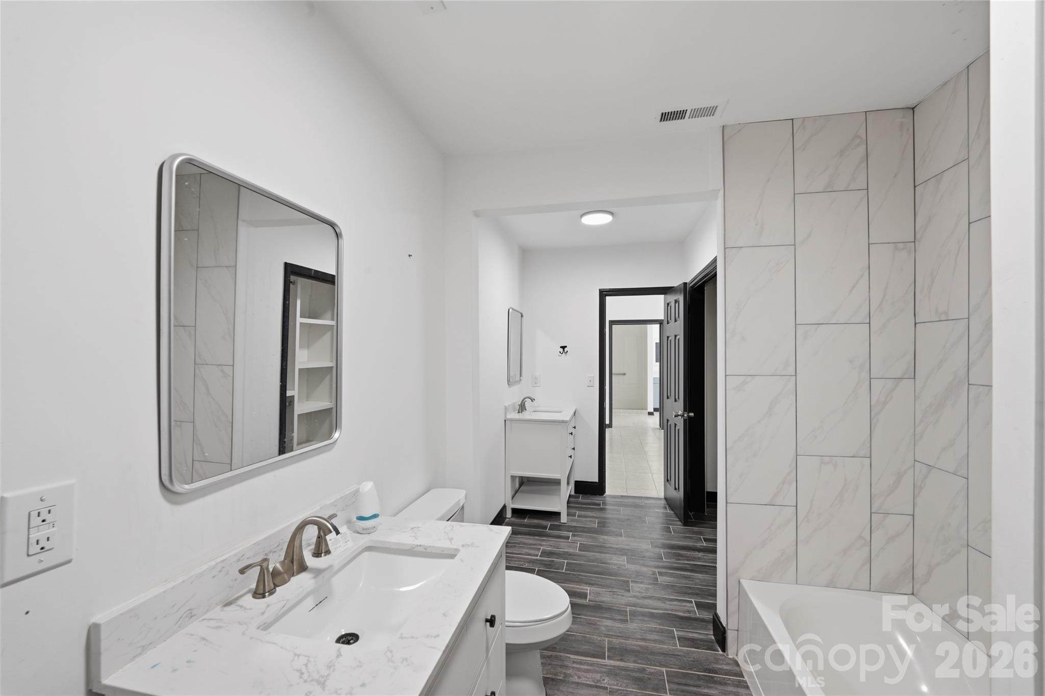 1424 Dean Street Property Photo 20