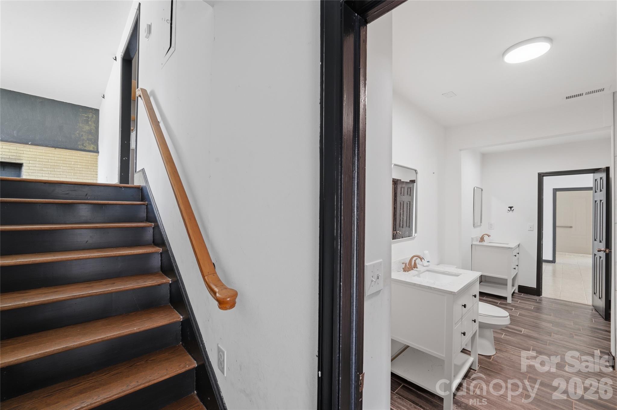 1424 Dean Street Property Photo 22