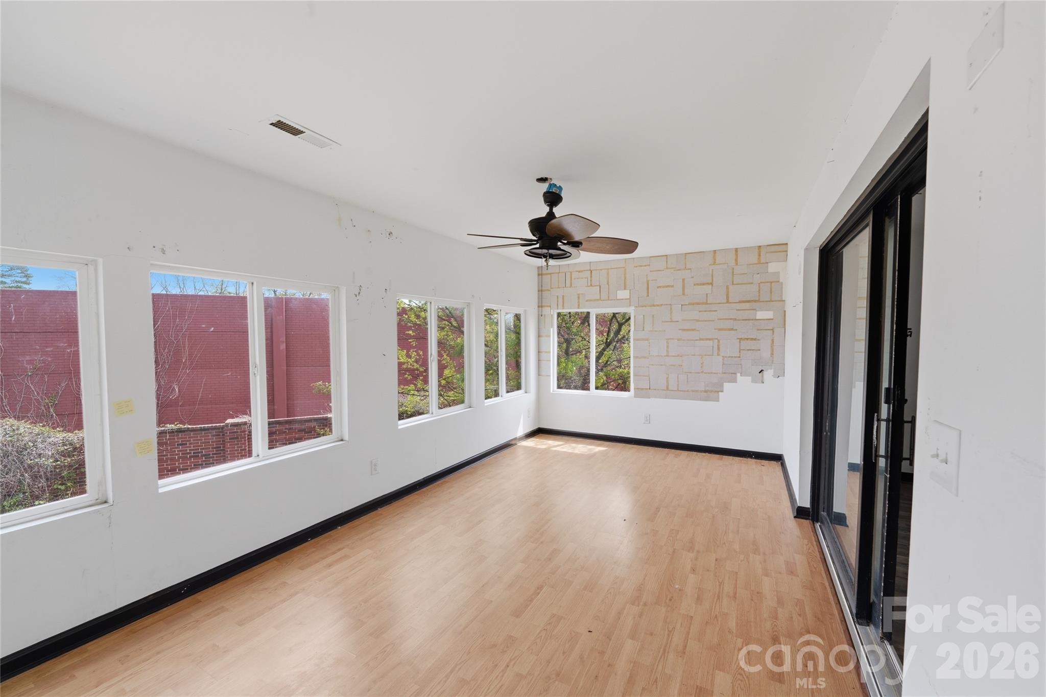 1424 Dean Street Property Photo 31