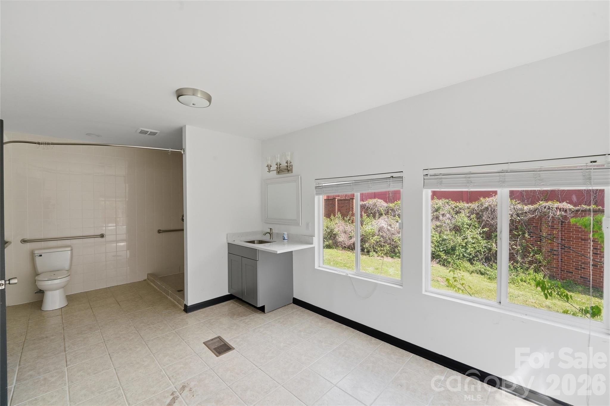 1424 Dean Street Property Photo 37