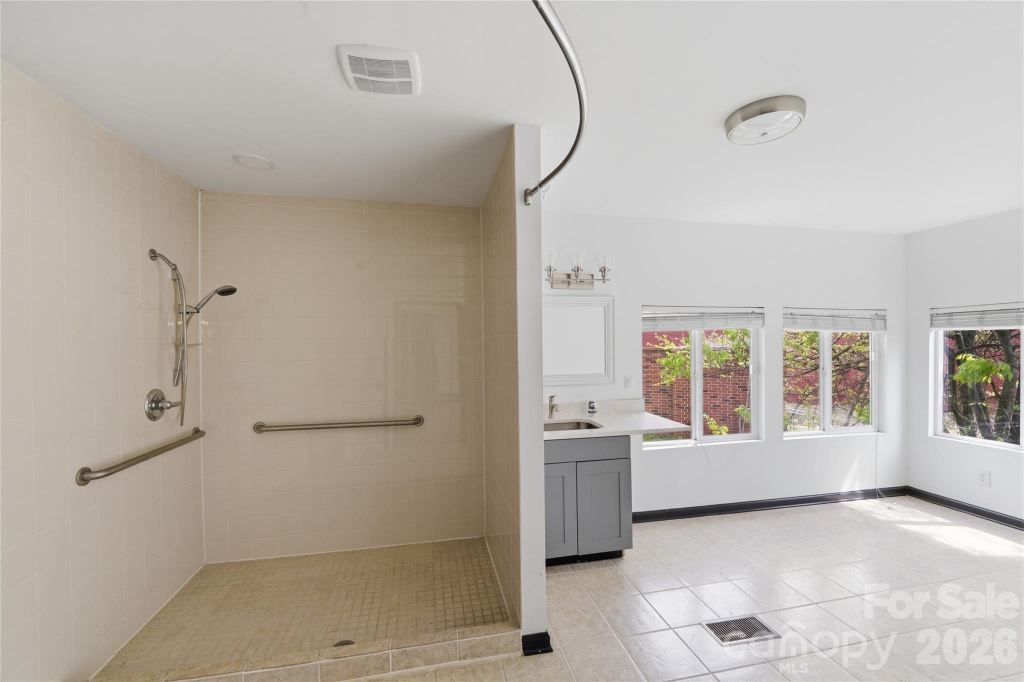 1424 Dean Street Property Photo 38