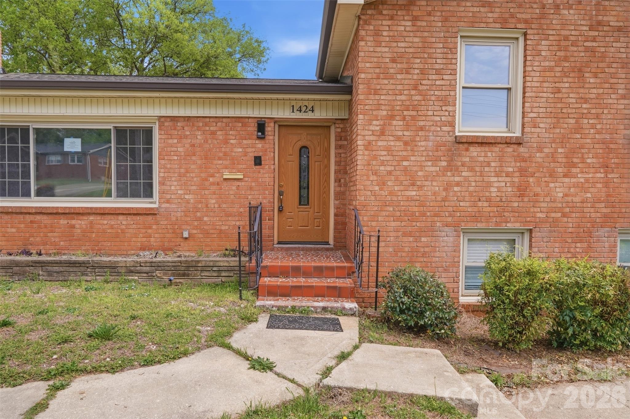 1424 Dean Street Property Photo 40