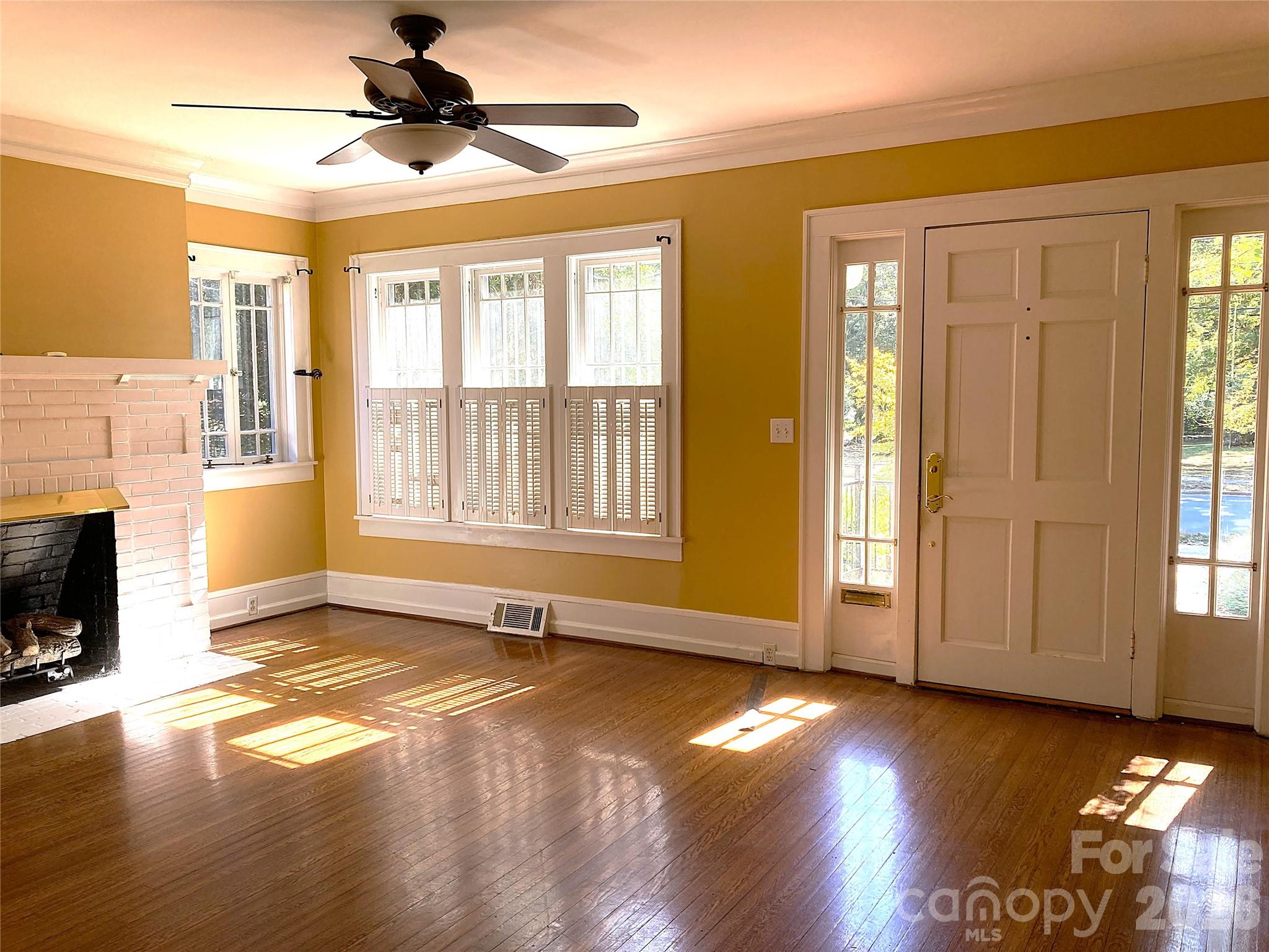1051 Pee Dee Avenue Property Photo 4