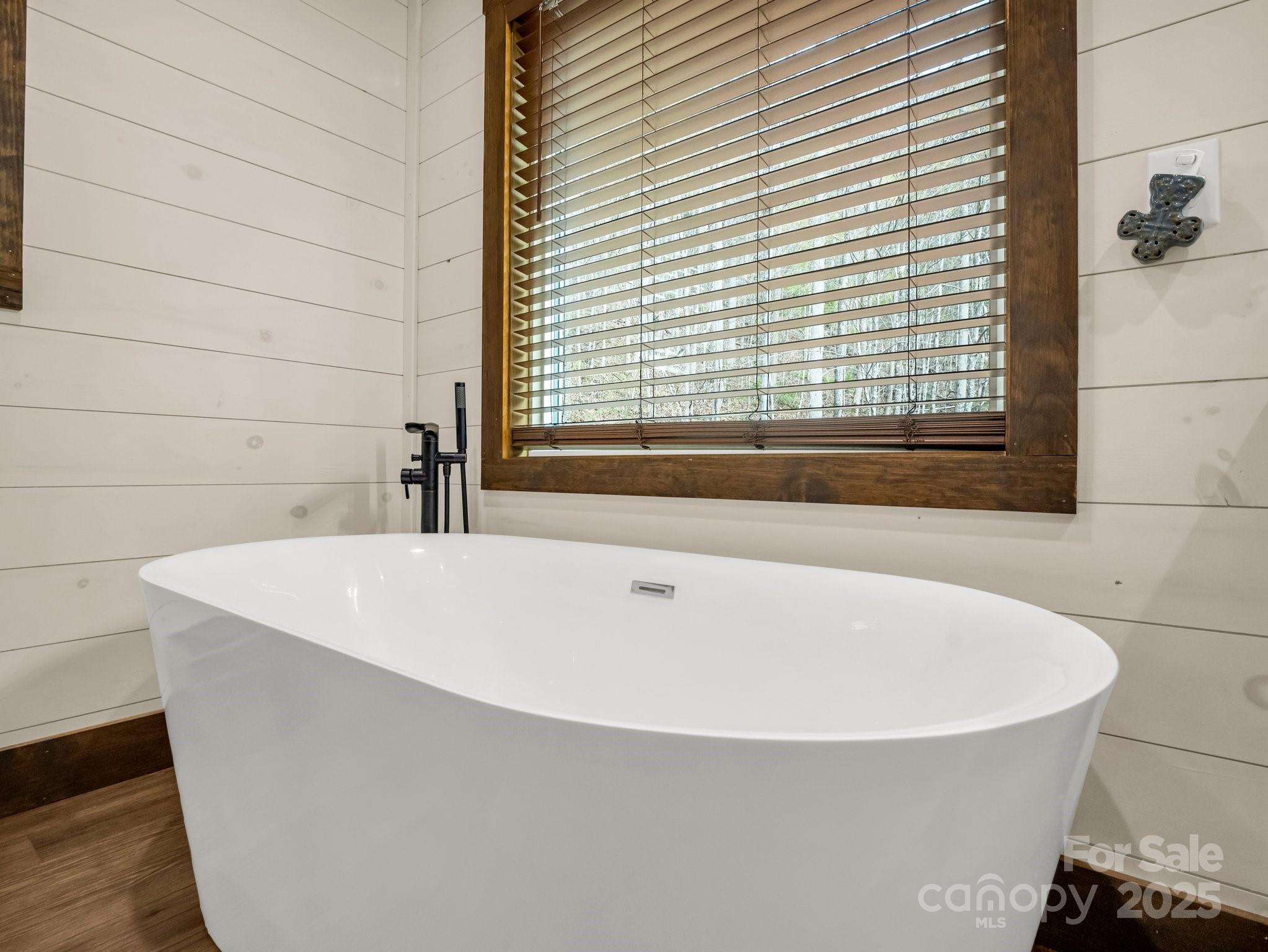 107 Twisted Birch Drive Property Photo 36
