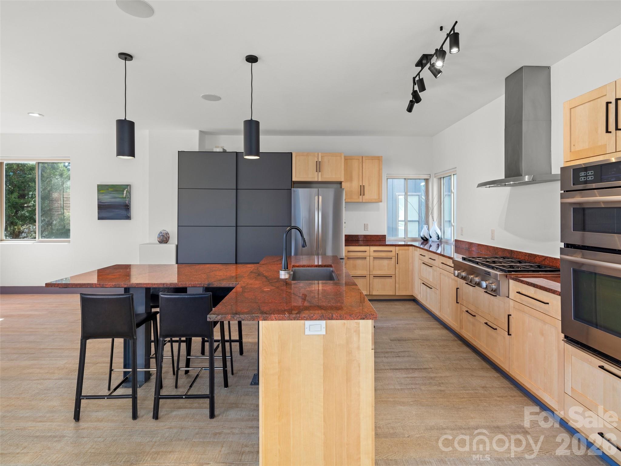 46 Park Avenue Property Photo 10
