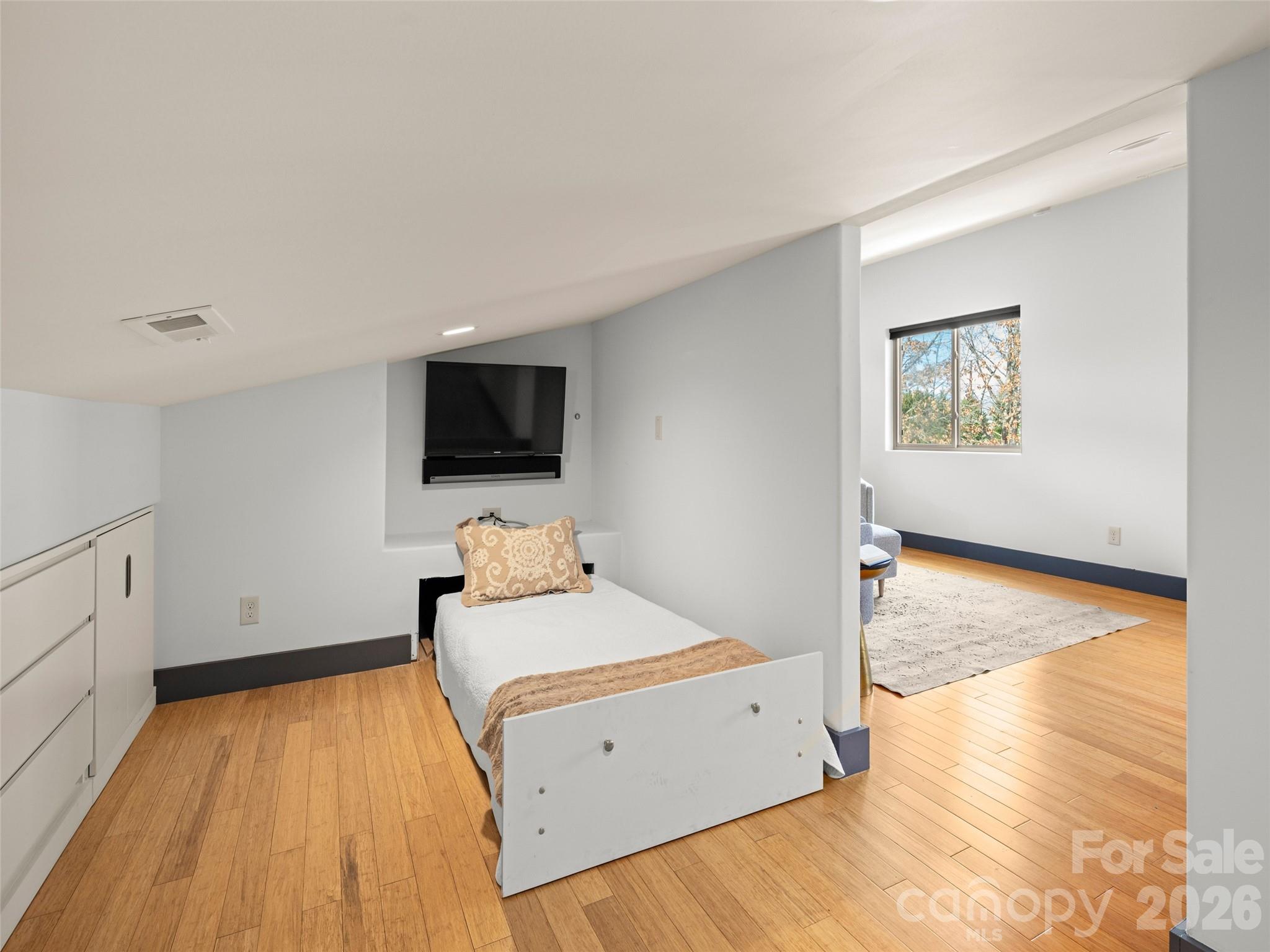 46 Park Avenue Property Photo 26