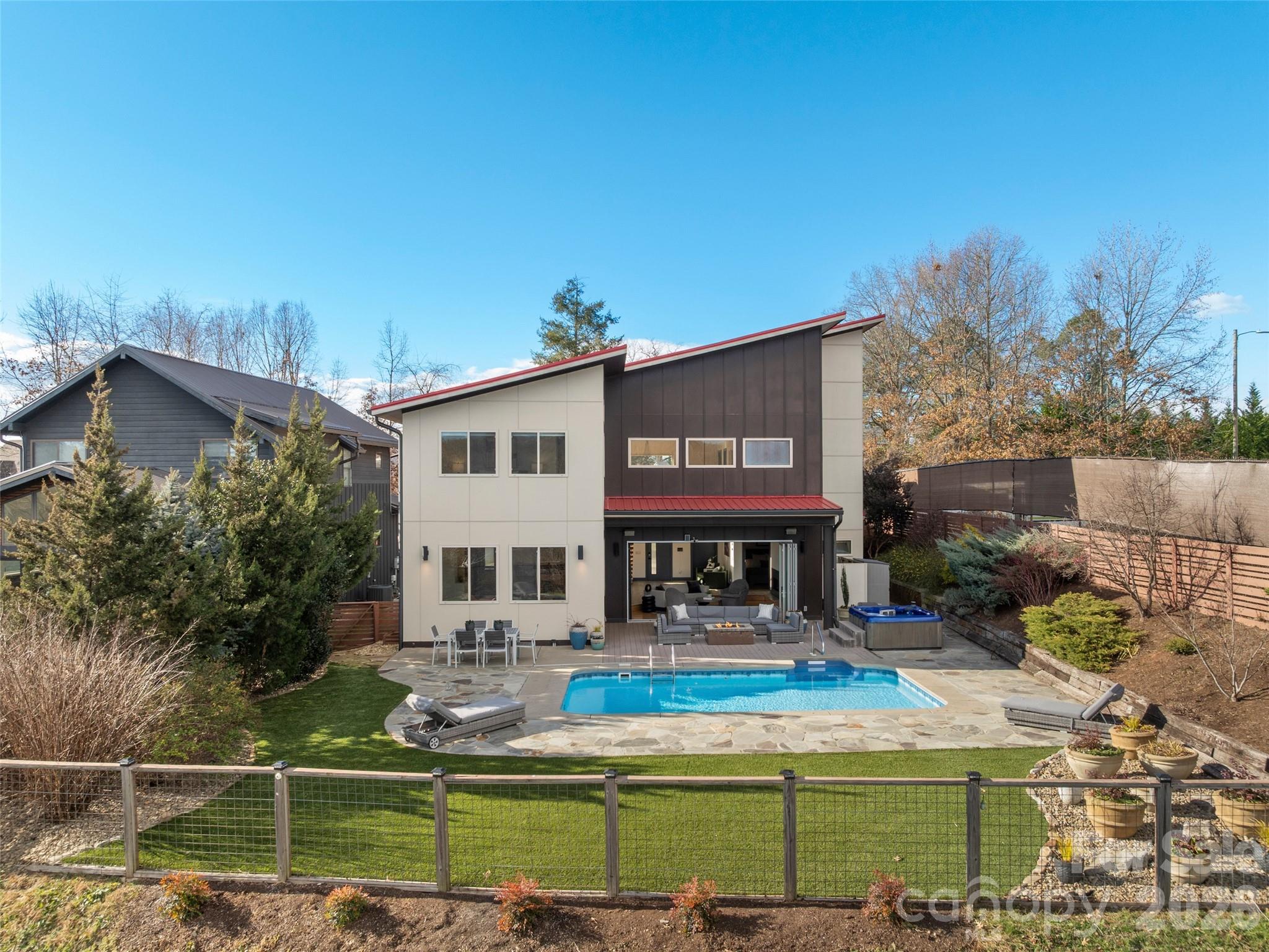 46 Park Avenue Property Photo 31