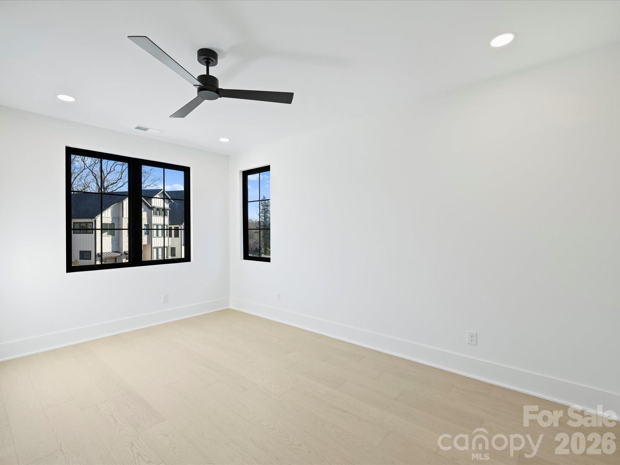 923 Laurel Creek Lane Property Photo 30