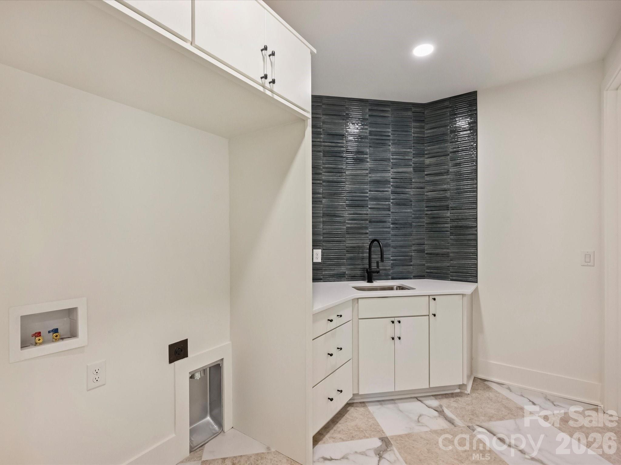 923 Laurel Creek Lane Property Photo 35
