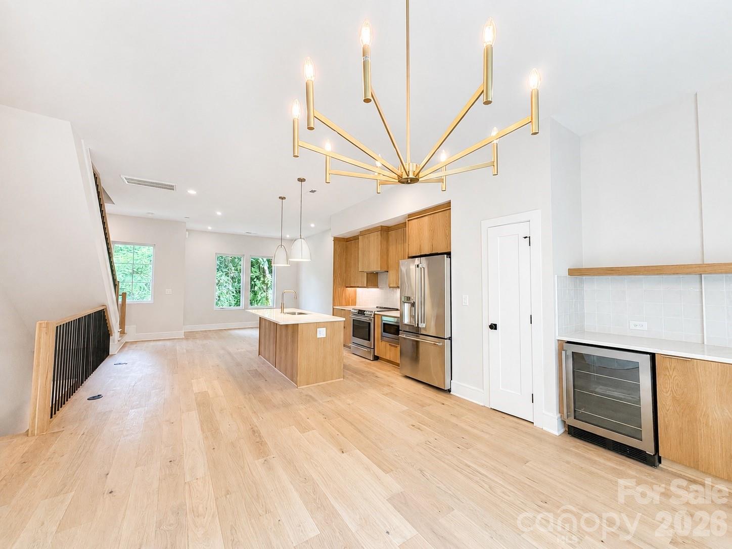 614 E 16th Street Property Photo 4