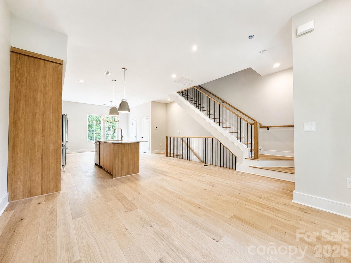616 E 16th Street Property Photo 14