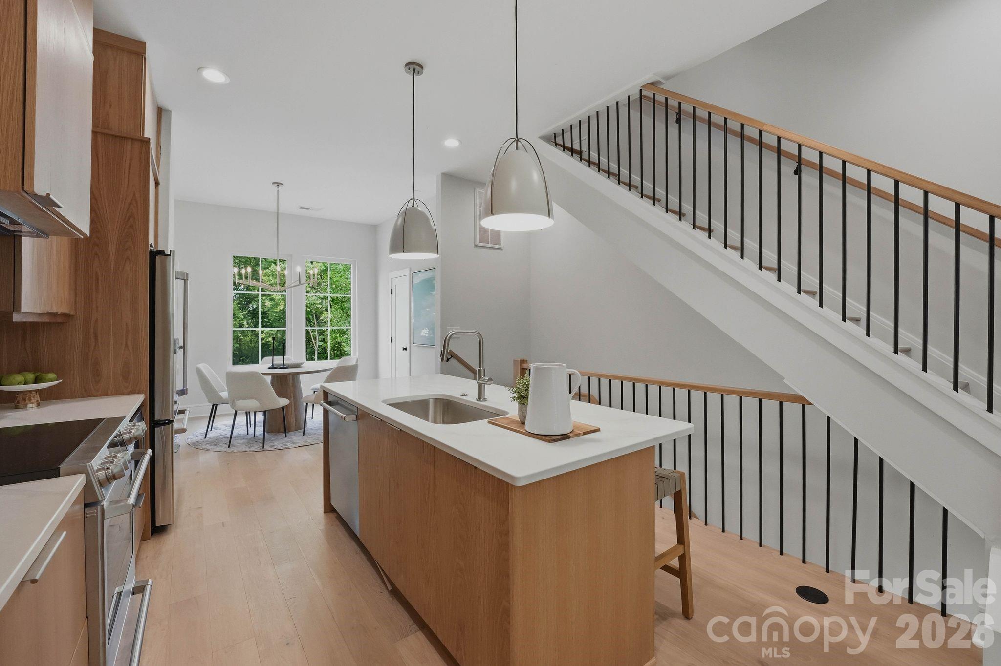 616 E 16th Street Property Photo 18