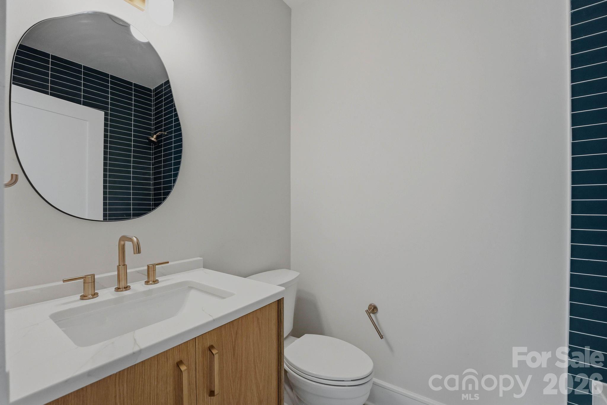 616 E 16th Street Property Photo 29
