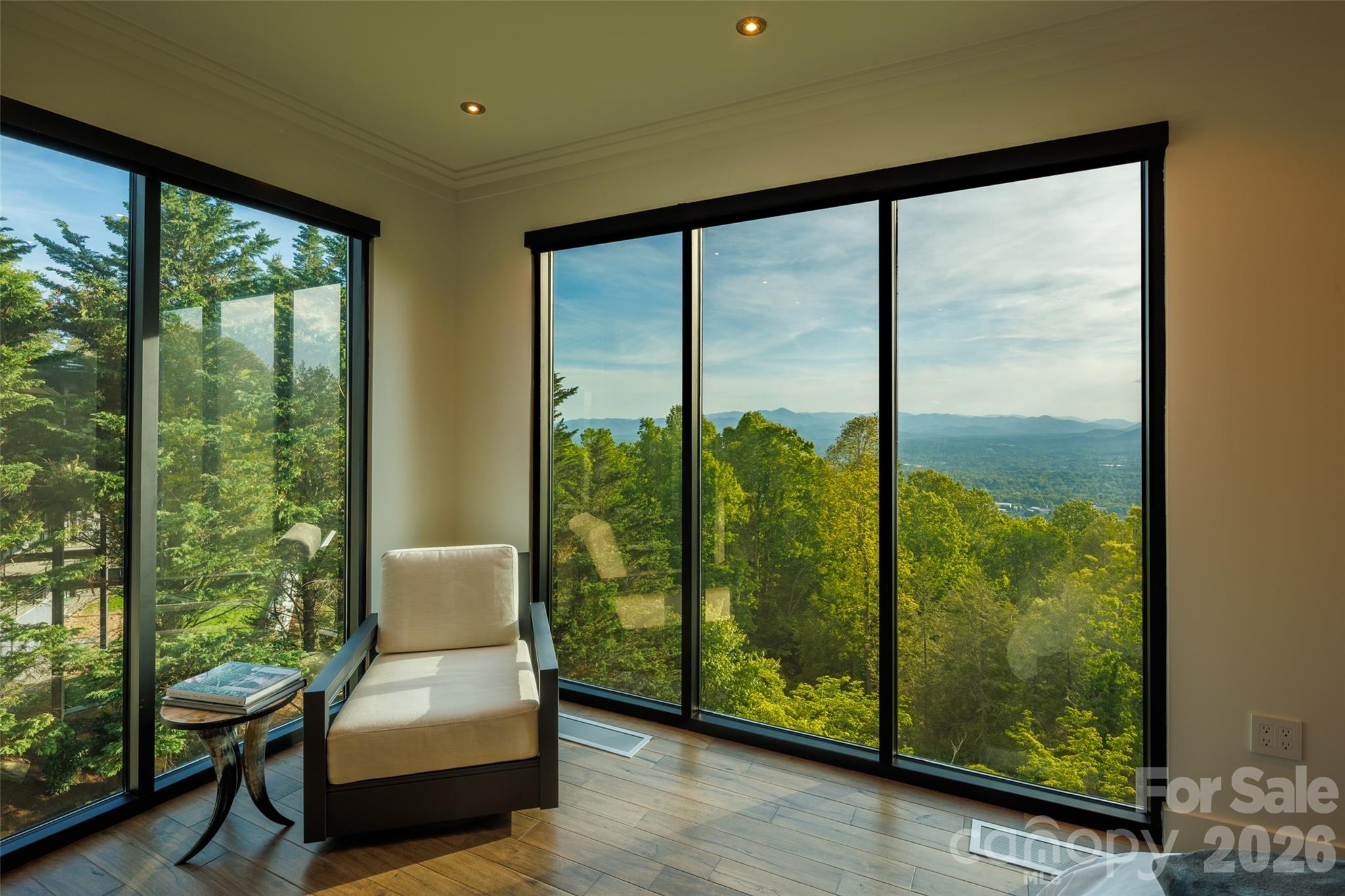 12 Sunset Summit Property Photo 2