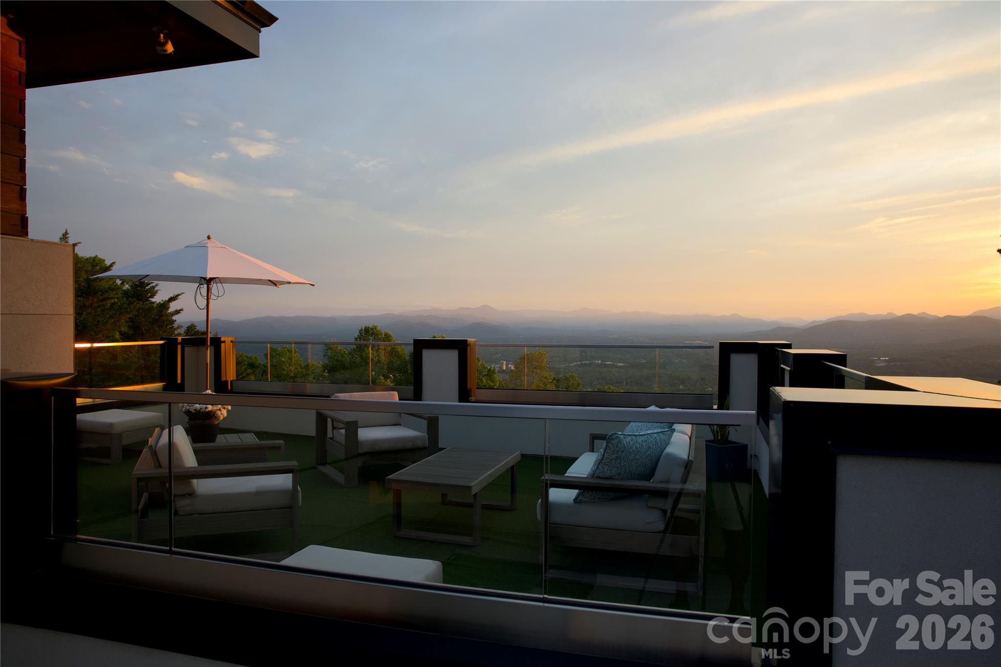 12 Sunset Summit Property Photo 35