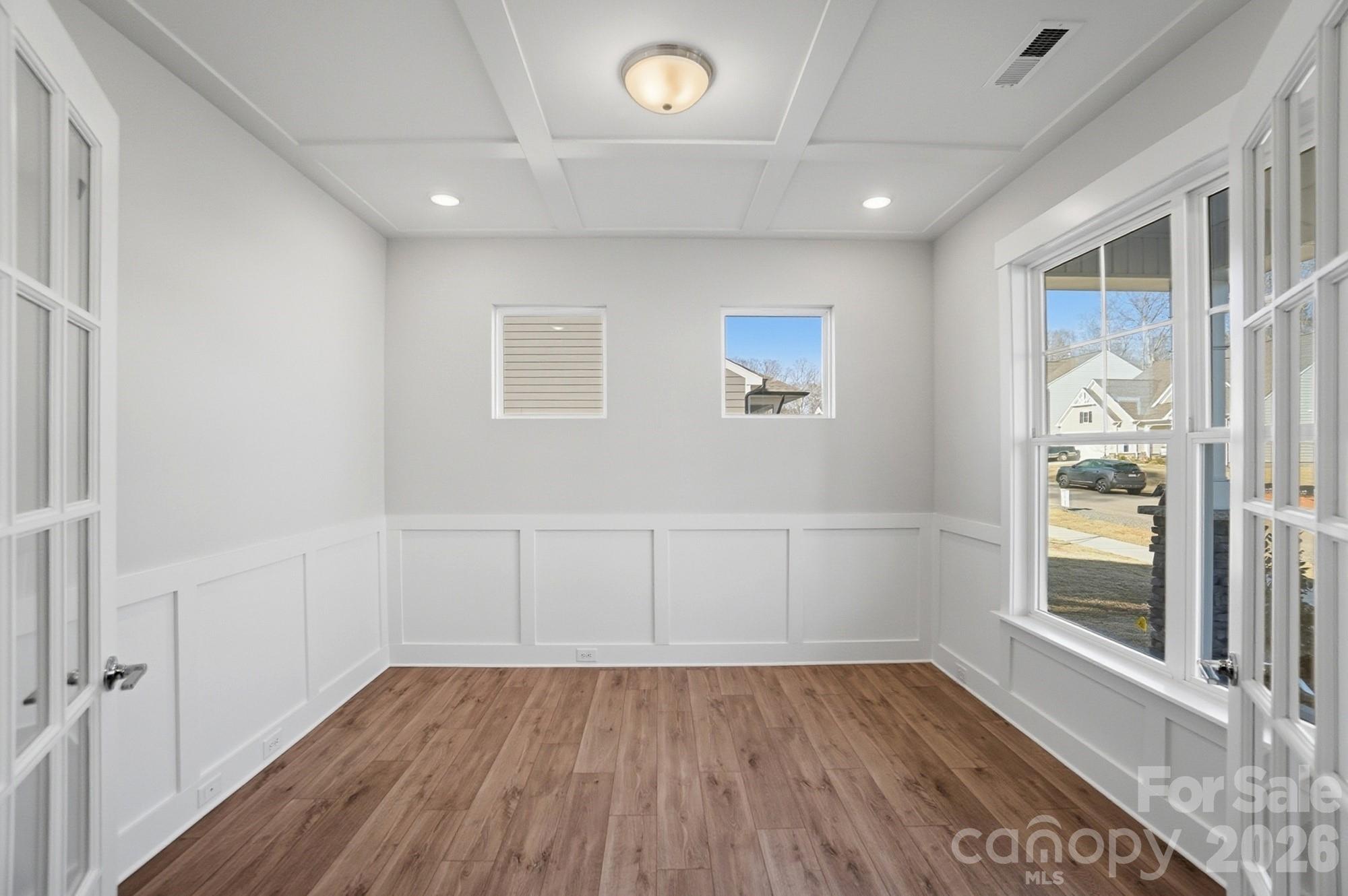 5054 Mclaughlin Loop Property Photo 5