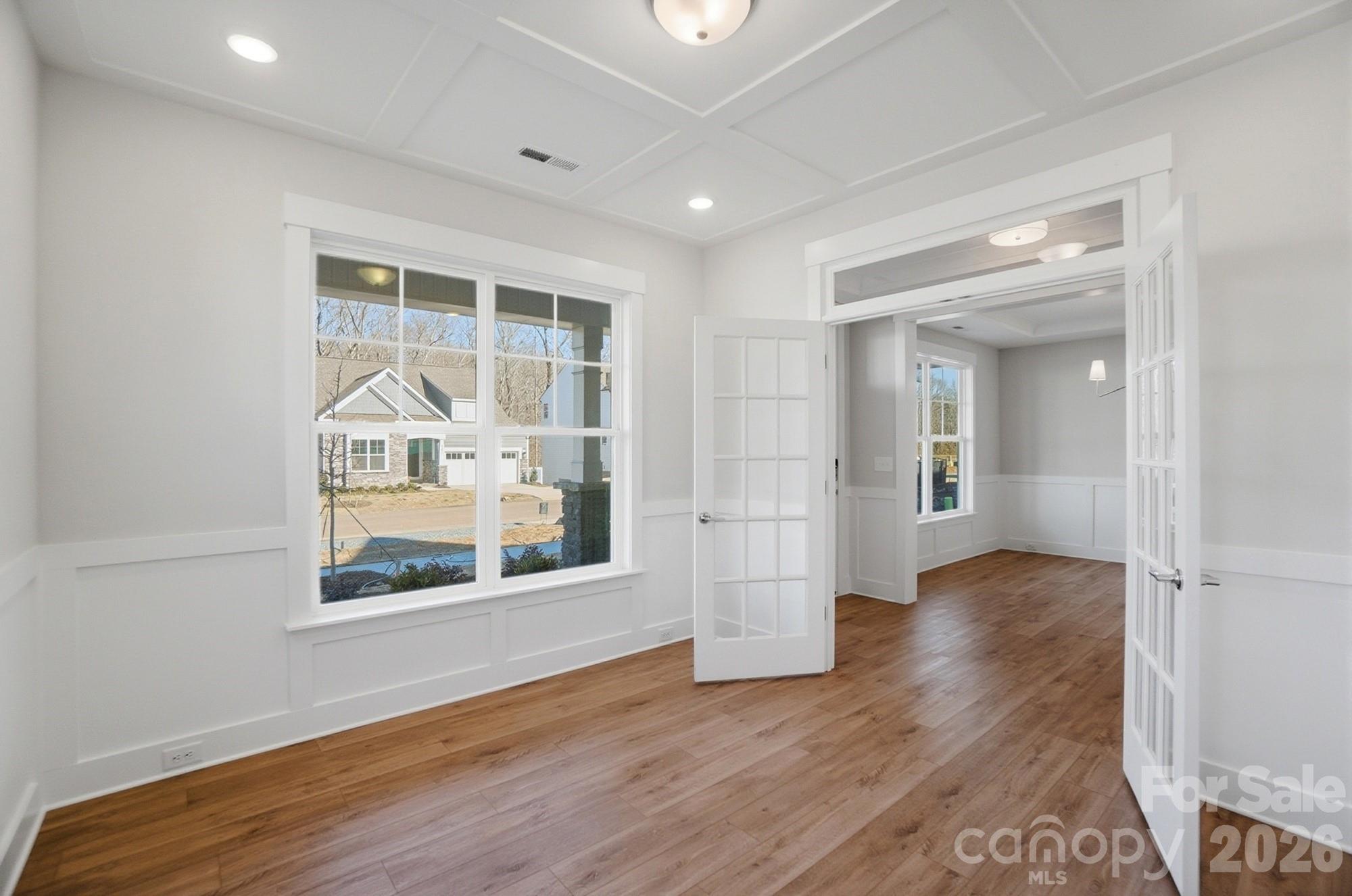 5054 Mclaughlin Loop Property Photo 6