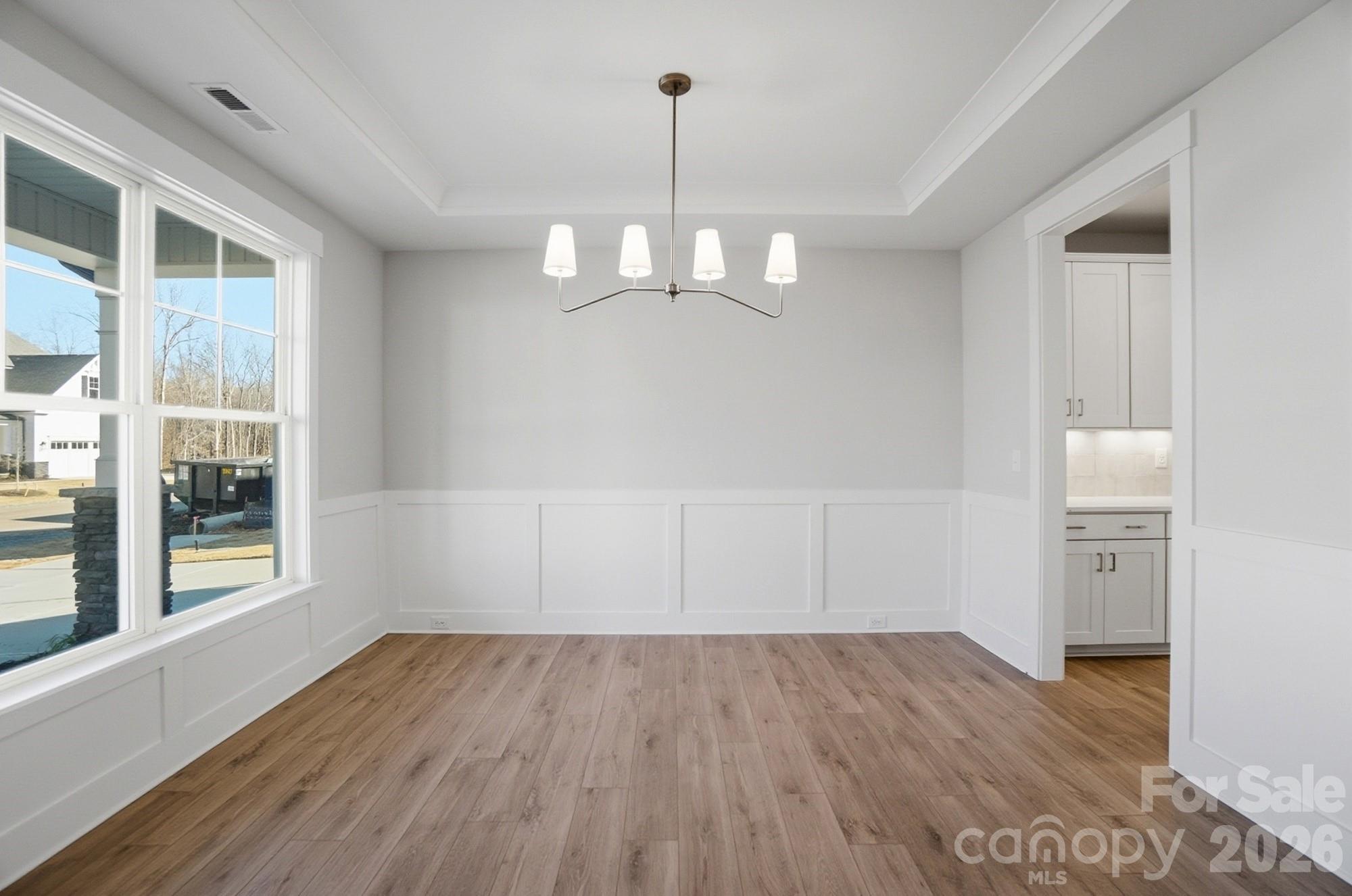 5054 Mclaughlin Loop Property Photo 8