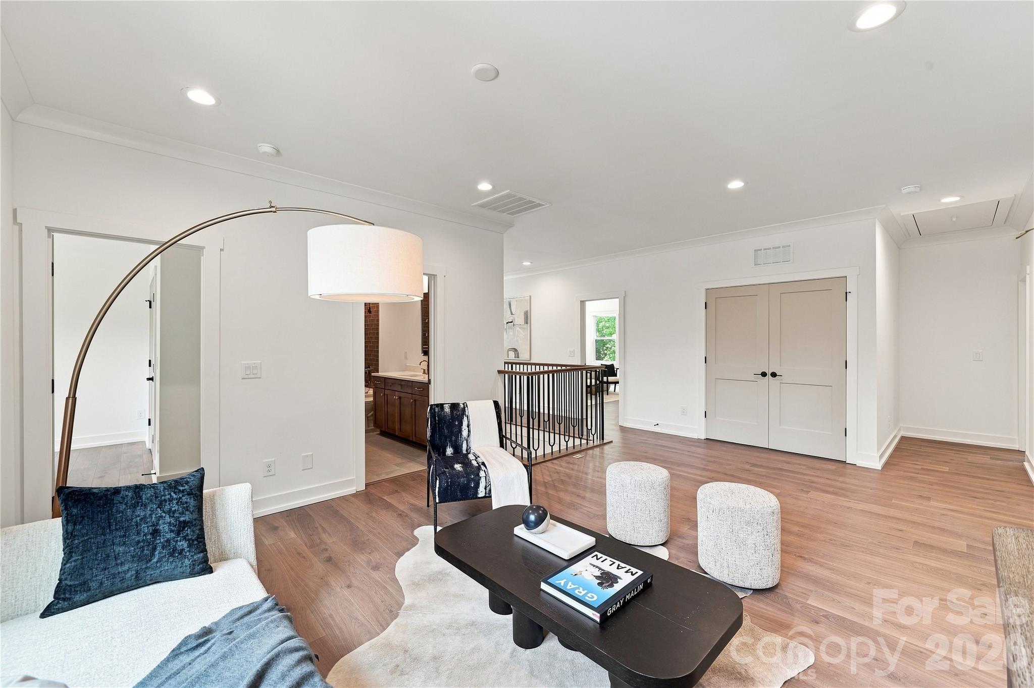 4337 Castleton Road Property Photo 16