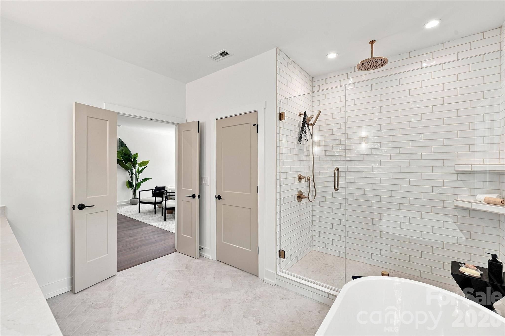 4337 Castleton Road Property Photo 19