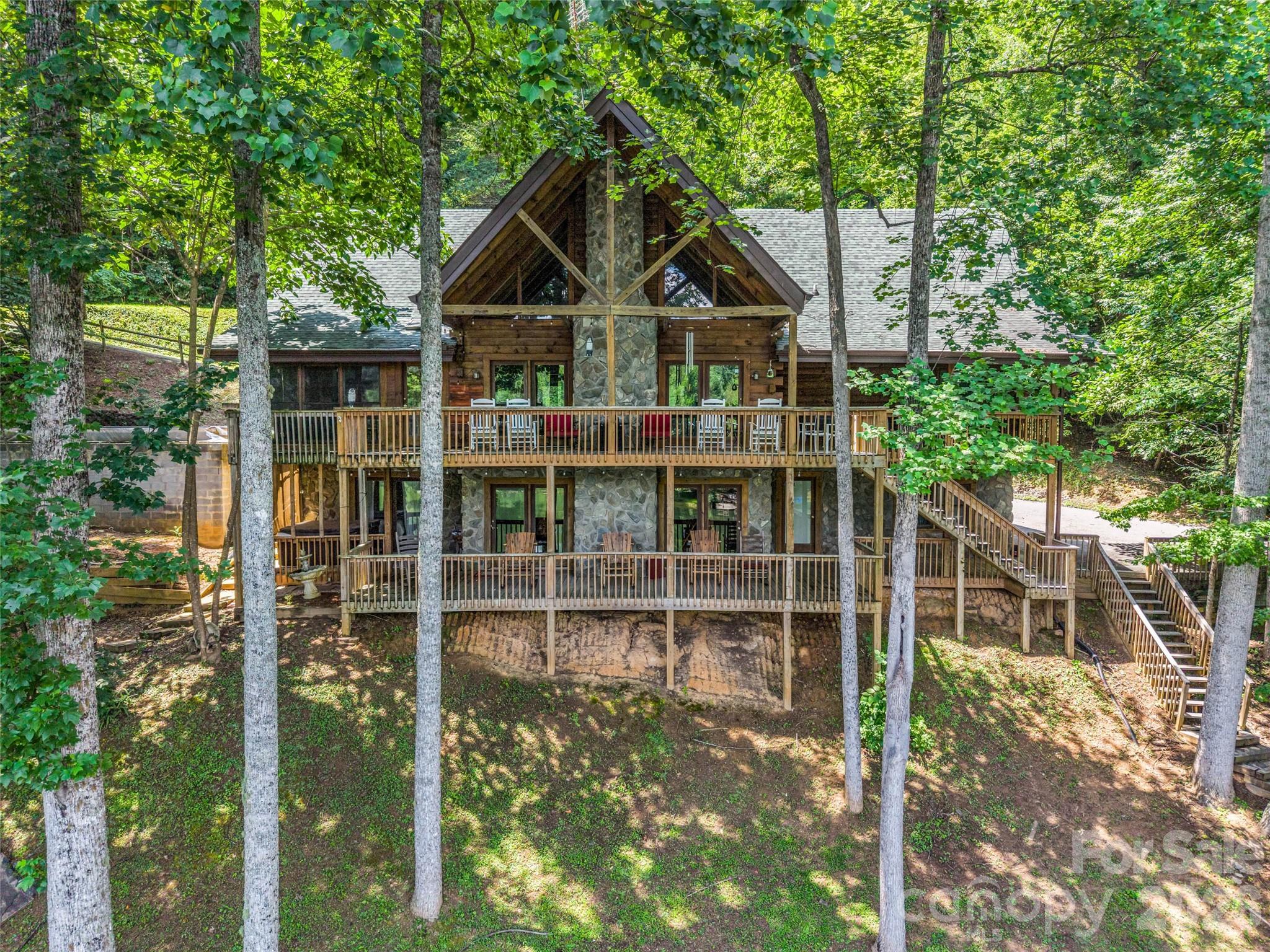 446 Rainbow Circle Property Photo 4