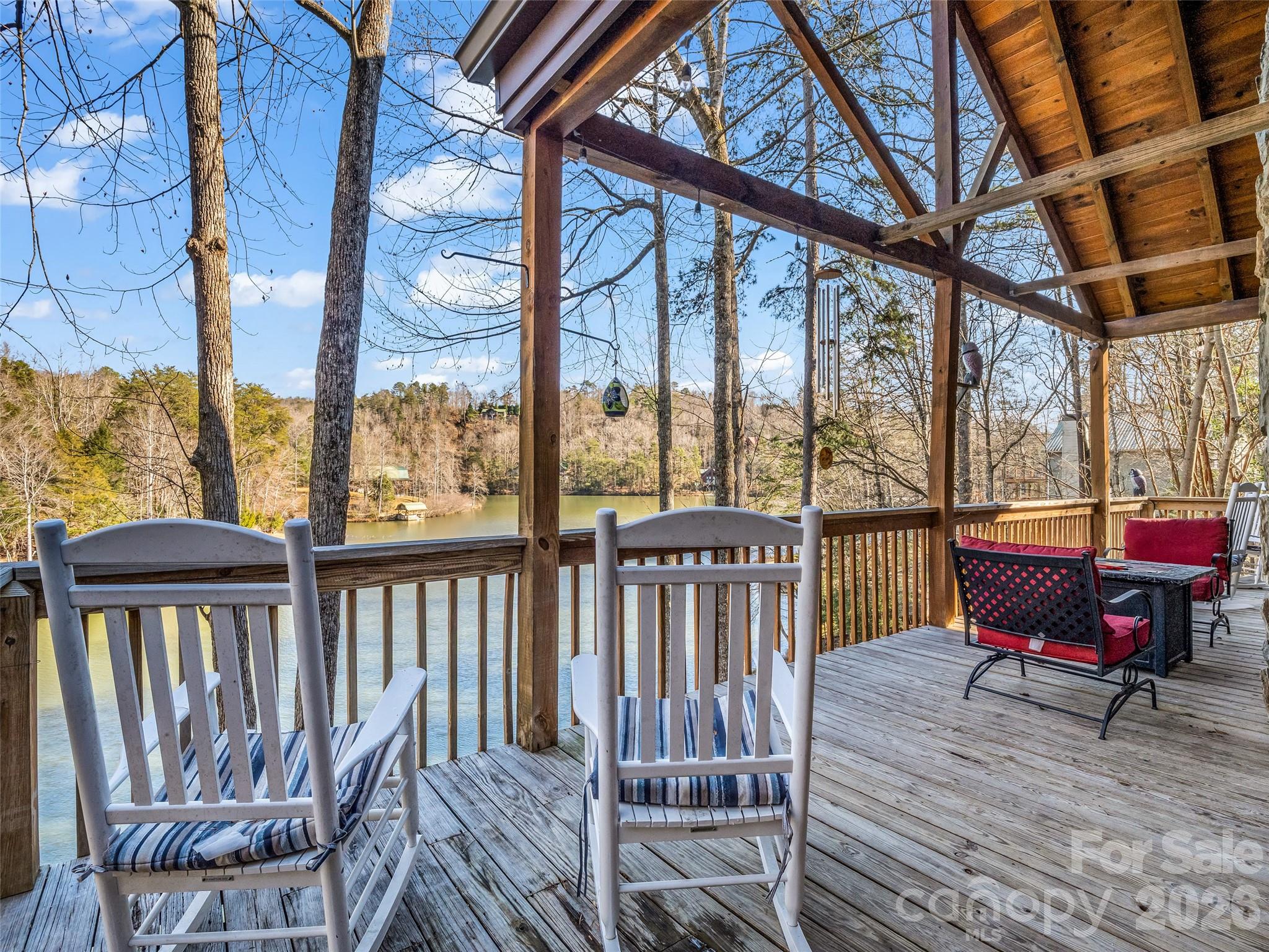 446 Rainbow Circle Property Photo 6