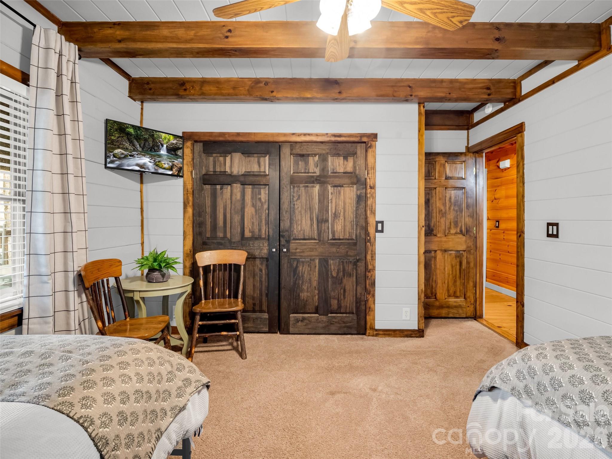 446 Rainbow Circle Property Photo 31