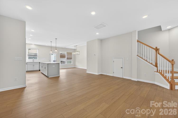10114 Mamillion Drive Property Photo 5