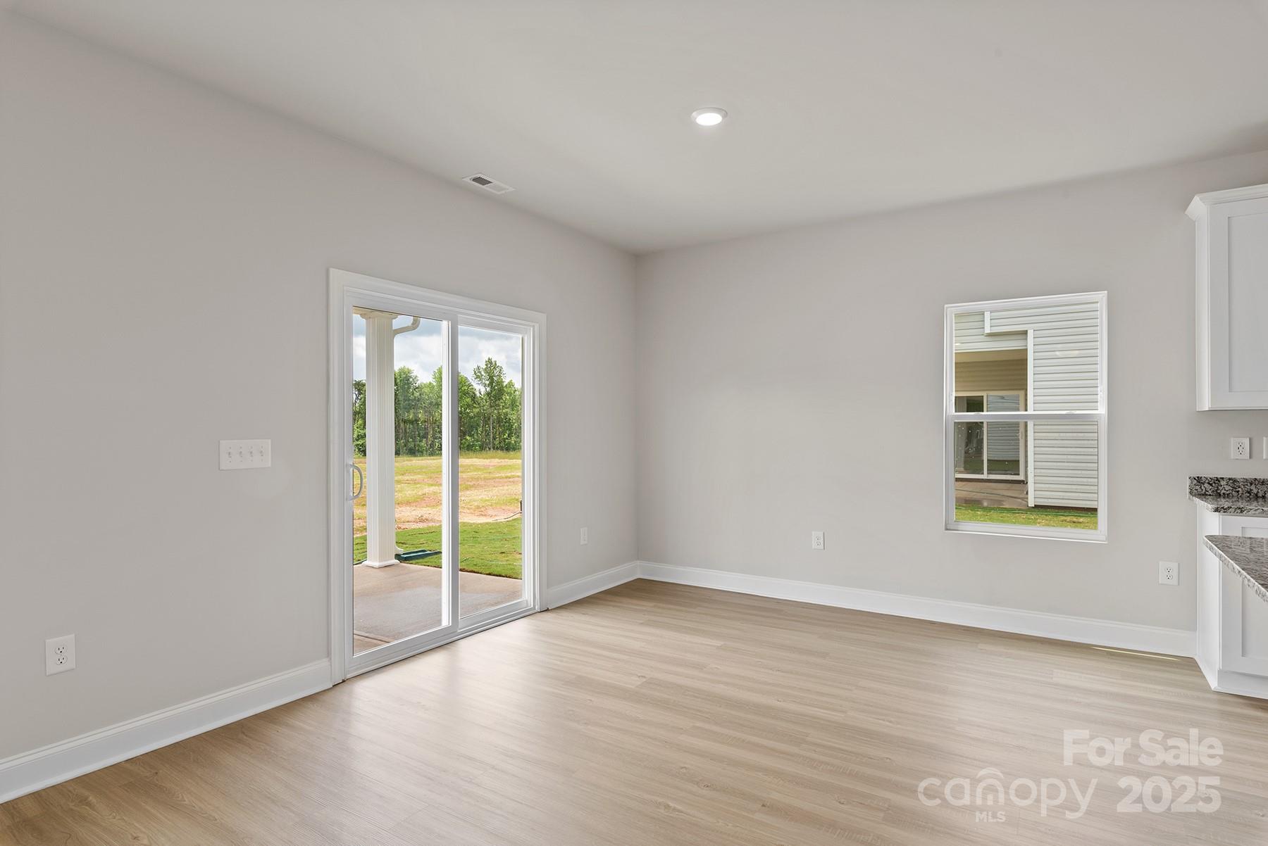 3533 Saddlebred Drive Property Photo 6
